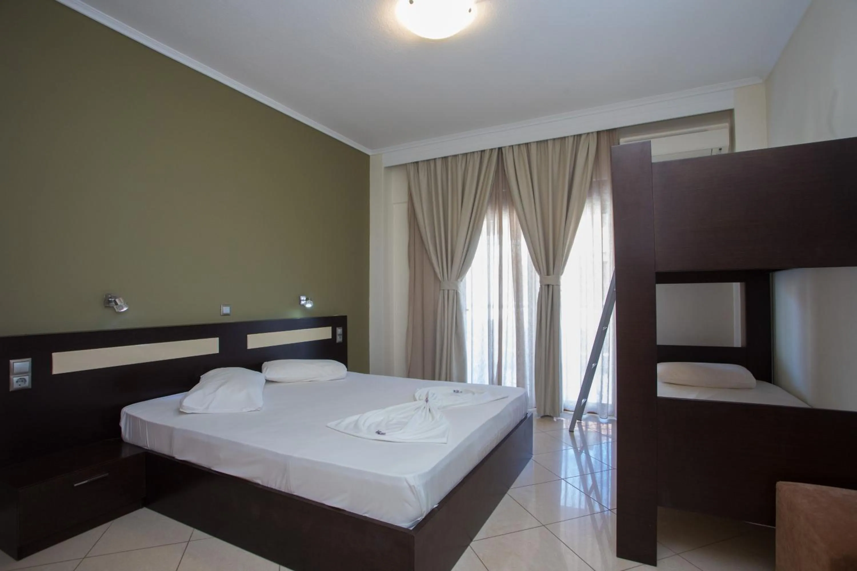 Bed in Villa Amalia Sun Beach