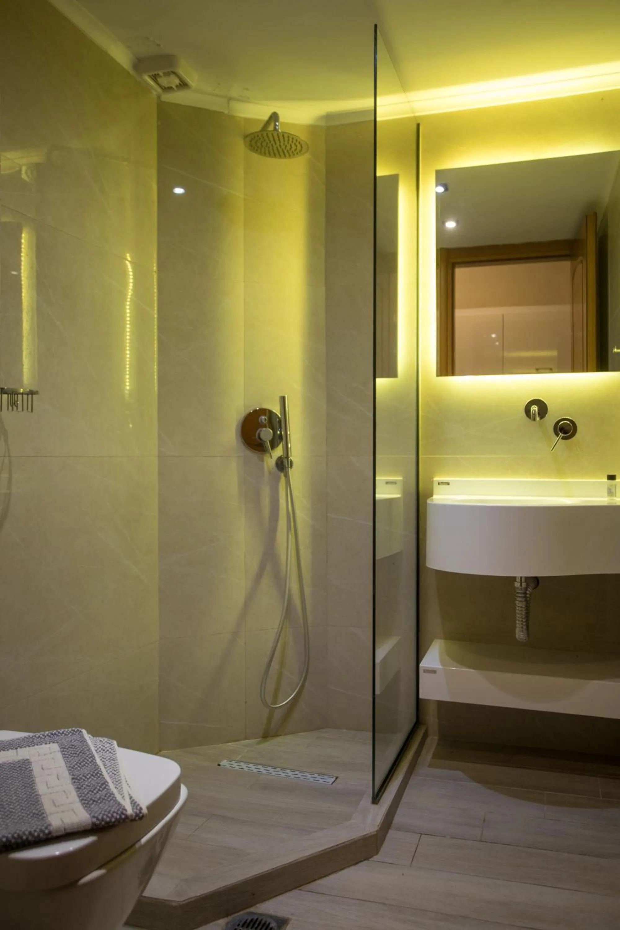 Shower in Villa Amalia Sun Beach