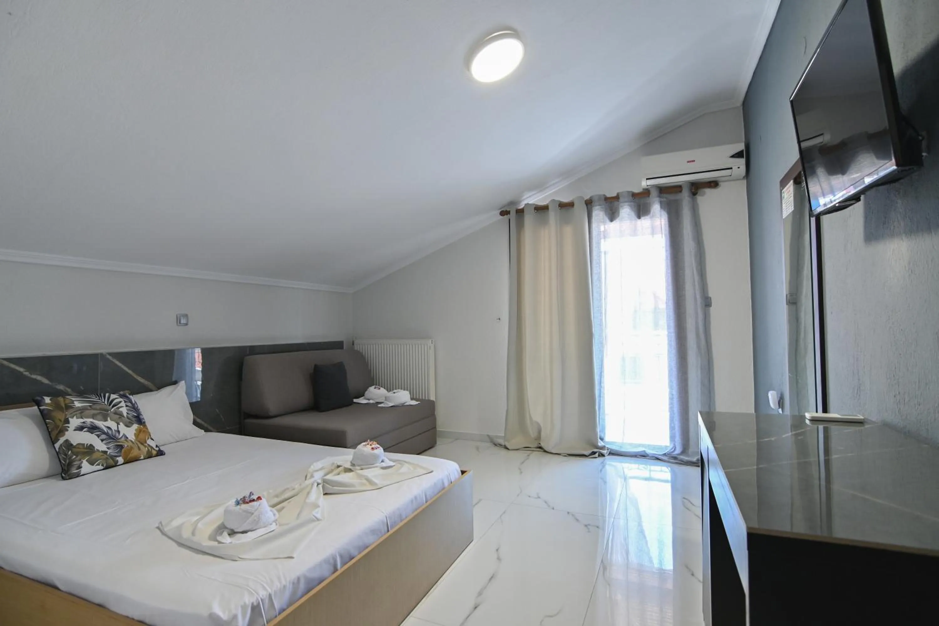 Bed in Villa Amalia Sun Beach