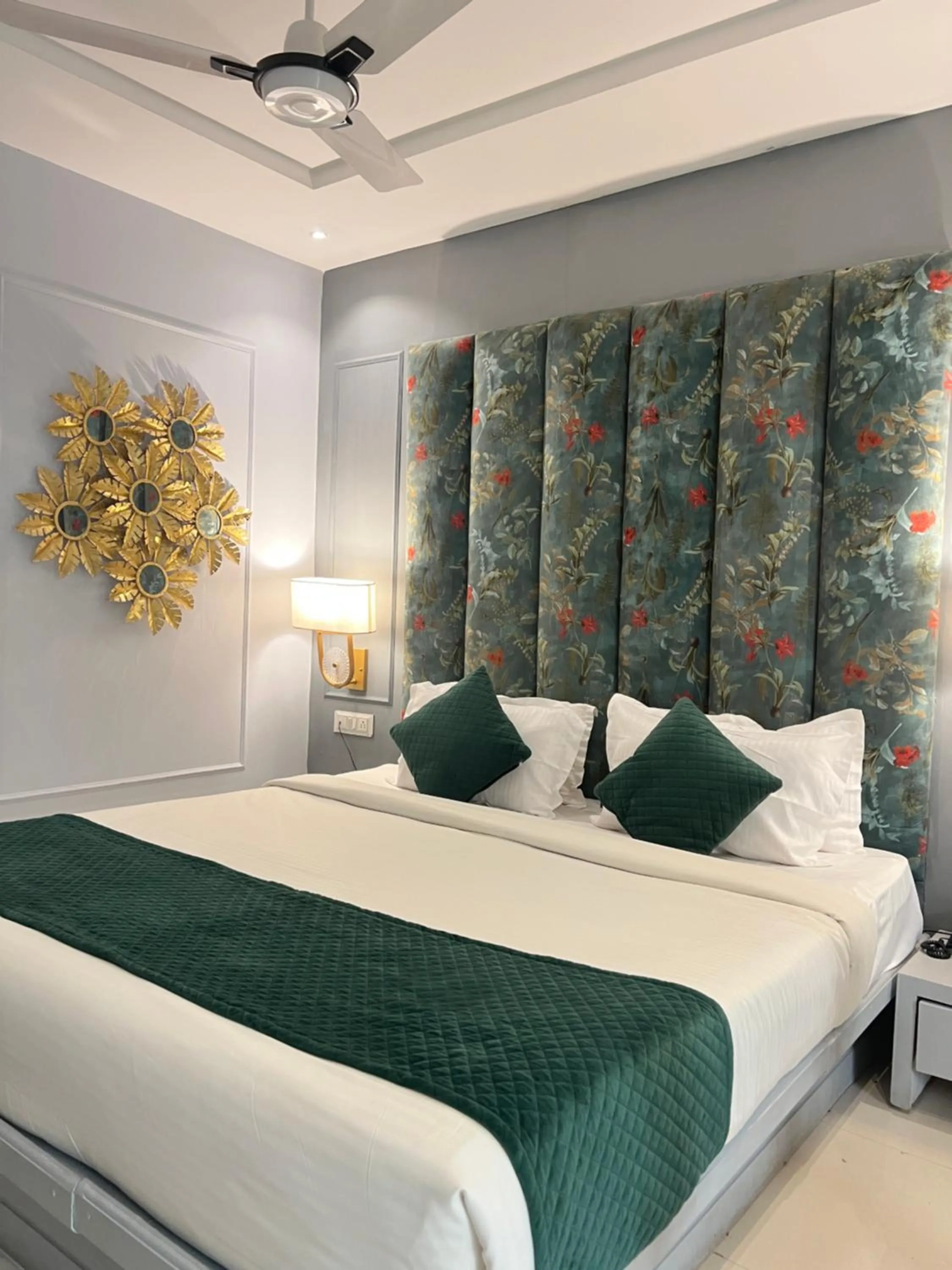Bed in Raya Resorts