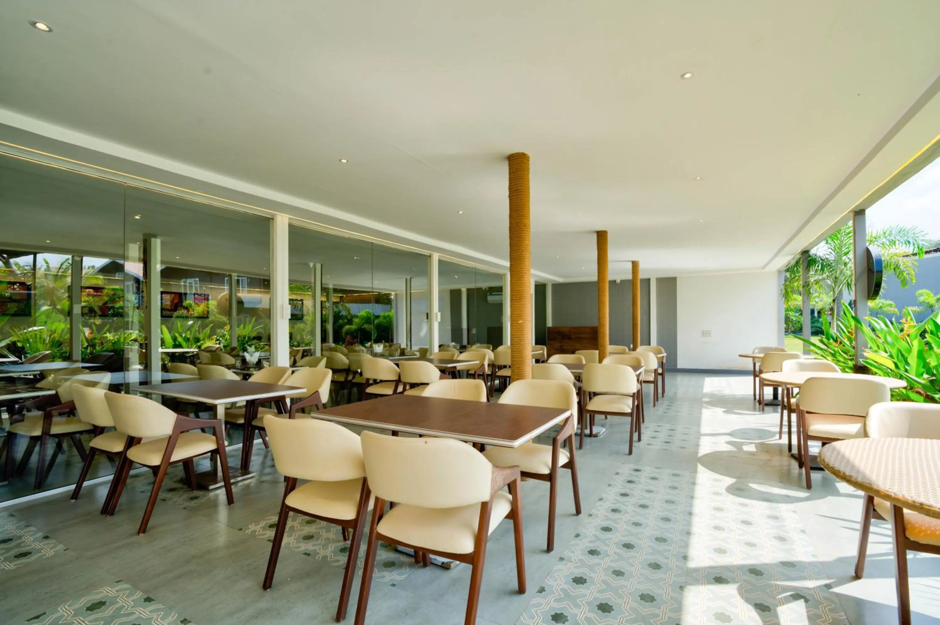 Restaurant/places to eat in Raya Resorts