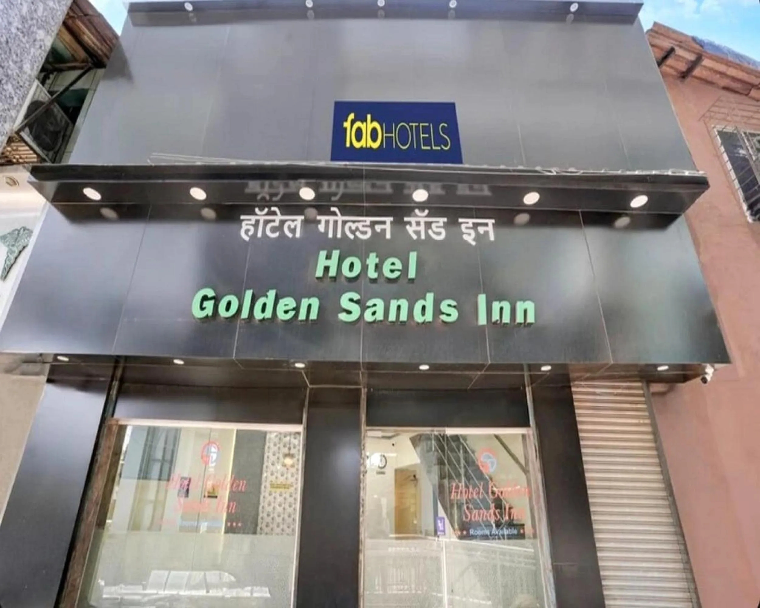 Property building in Hotel Golden Sands Inn Aslpha