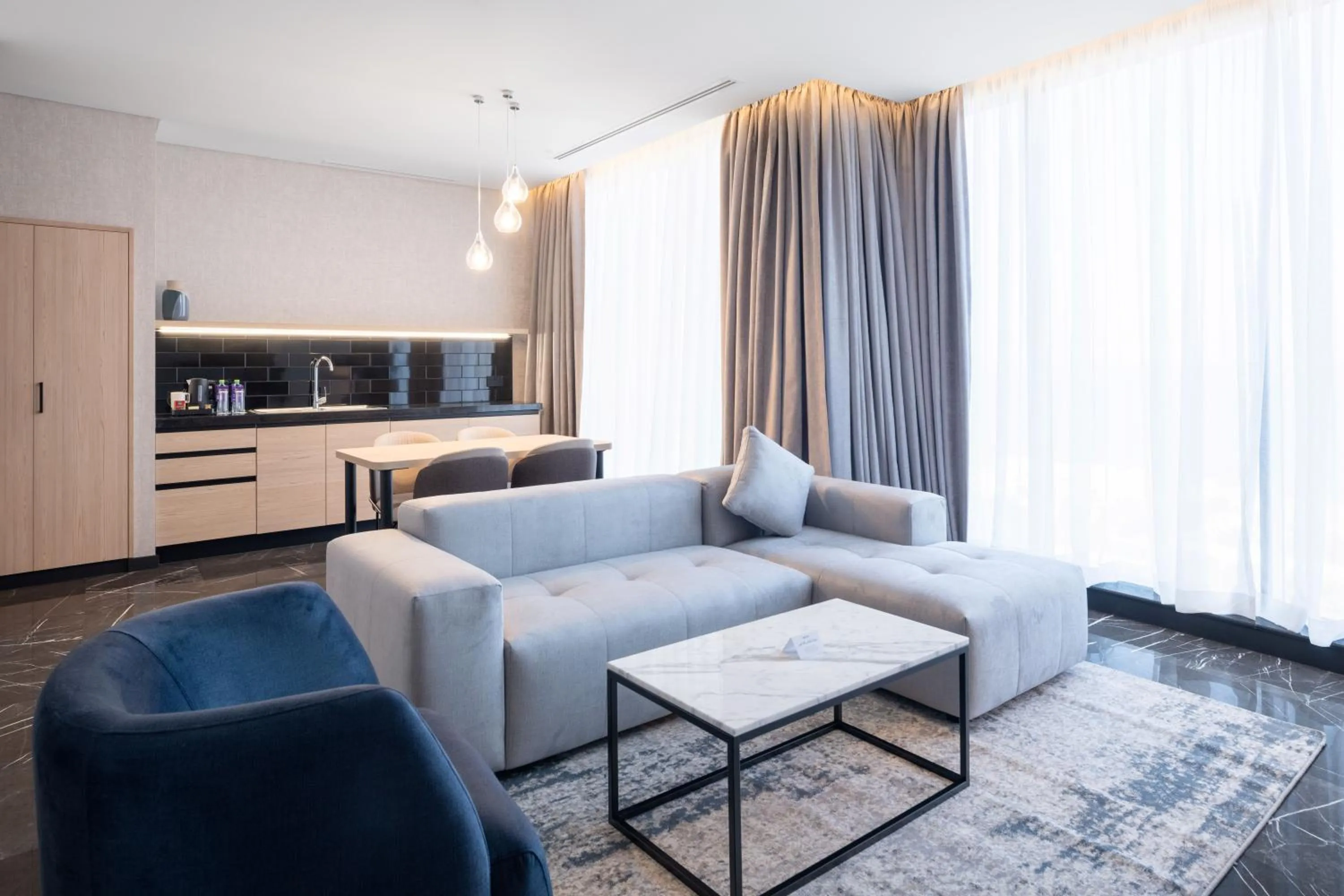 Living room in Park Inn by Radisson Hotel & Apartments Kuwait