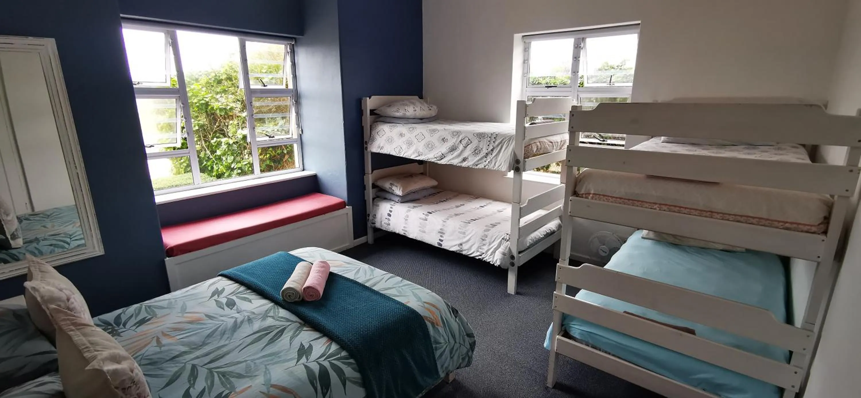 Bedroom, Bed in Hermanus Backpackers & Budget Accommodation