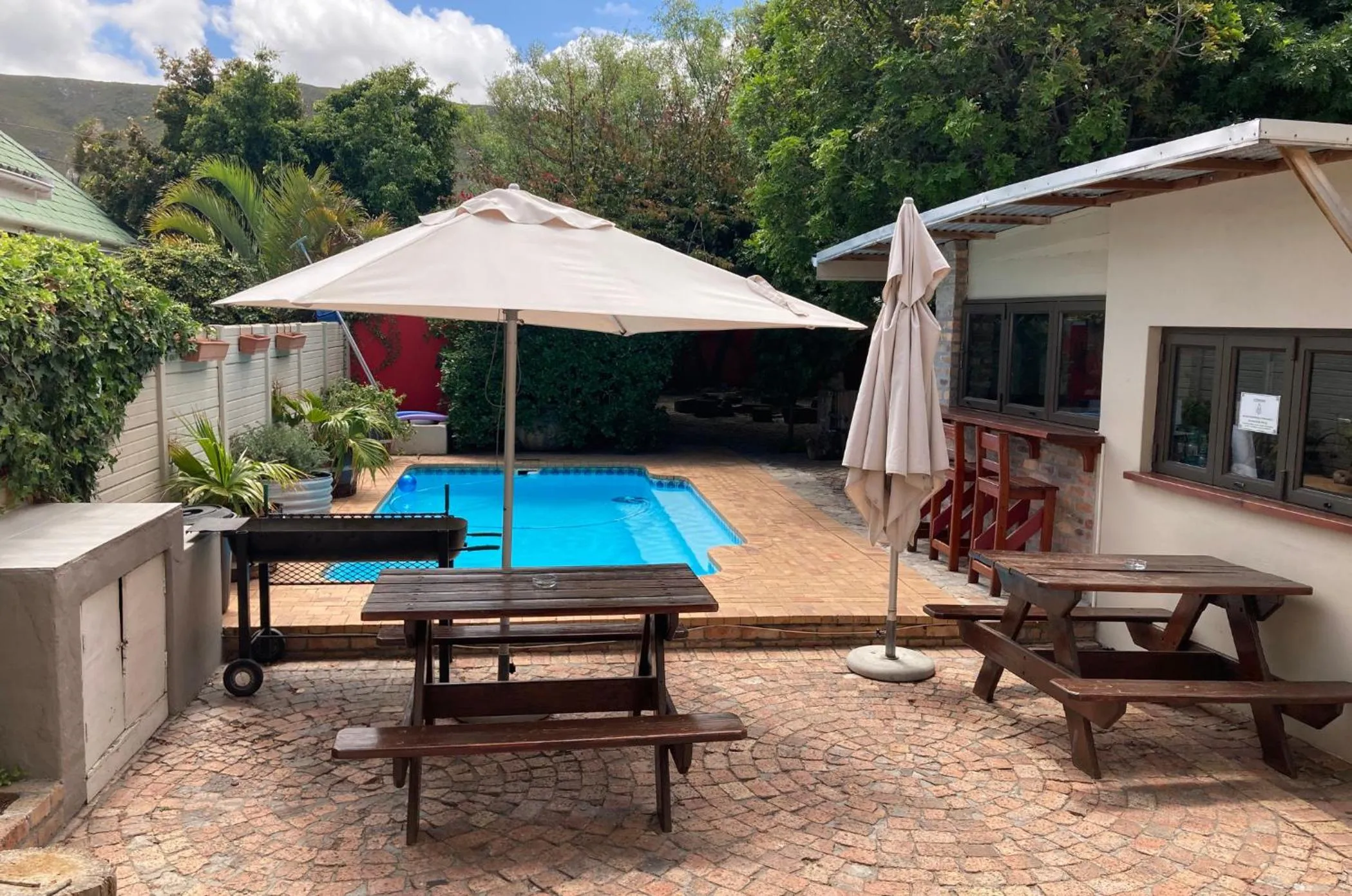 Pool view in Hermanus Backpackers & Budget Accommodation