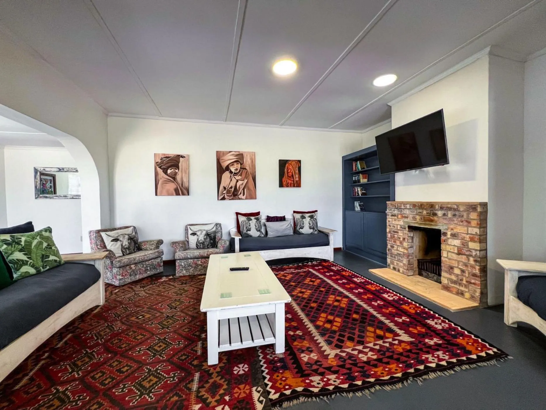 Property building in Hermanus Backpackers & Budget Accommodation