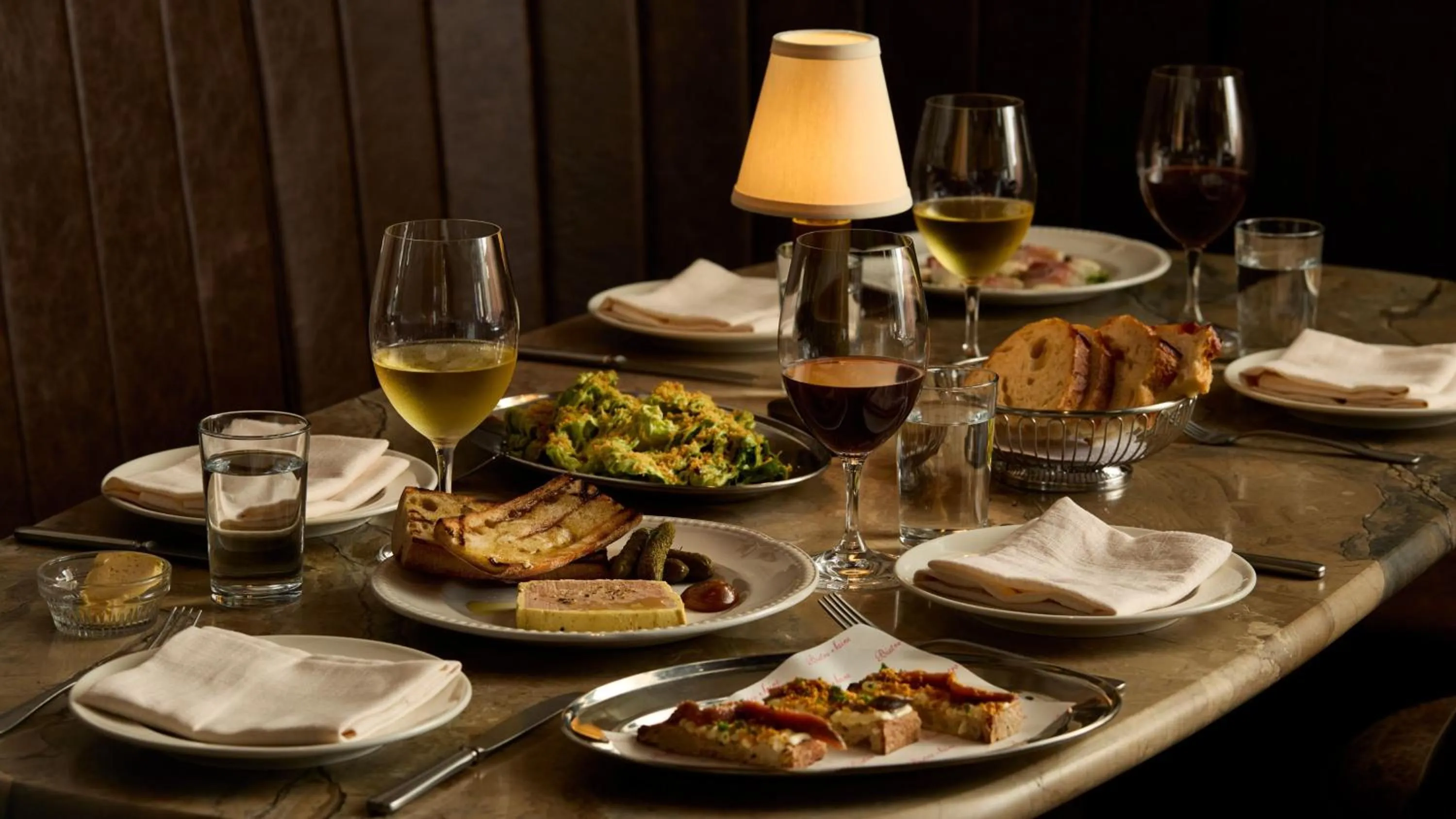 Restaurant/places to eat in Hotel Indigo Auckland by IHG