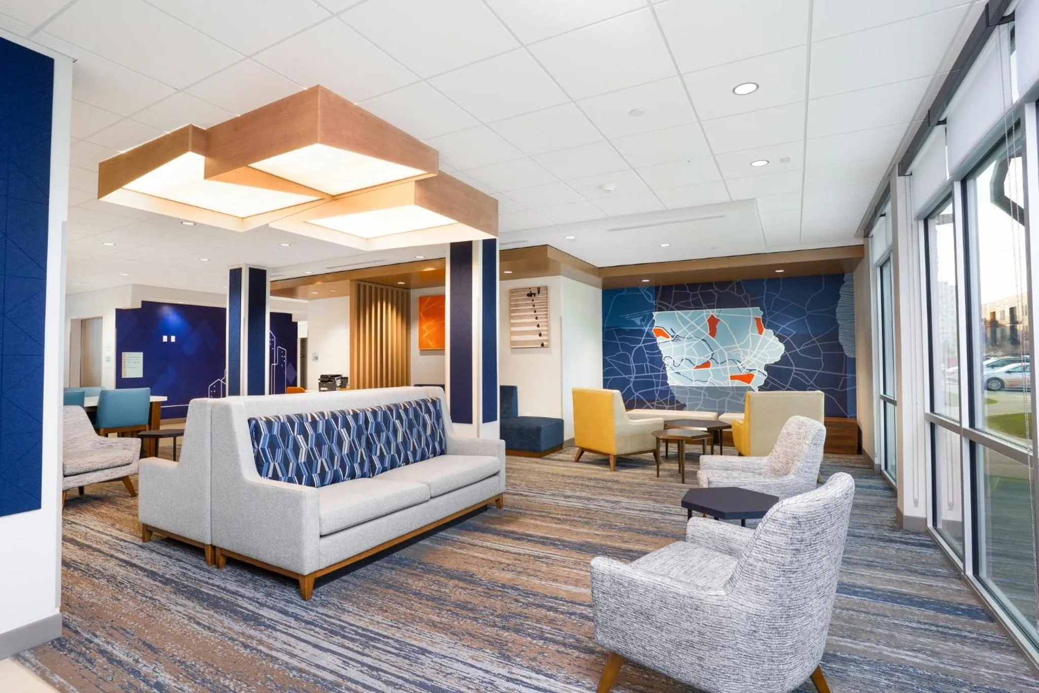 Property building in Holiday Inn Express & Suites Cedar Rapids NE - Marion by IHG