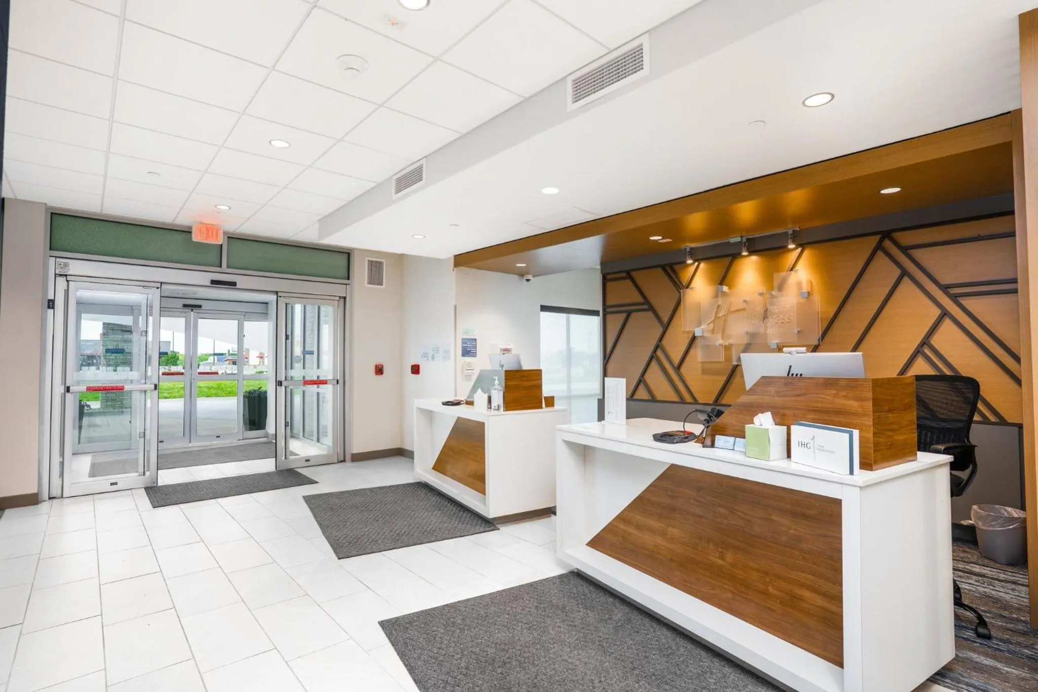 Property building in Holiday Inn Express & Suites Cedar Rapids NE - Marion by IHG