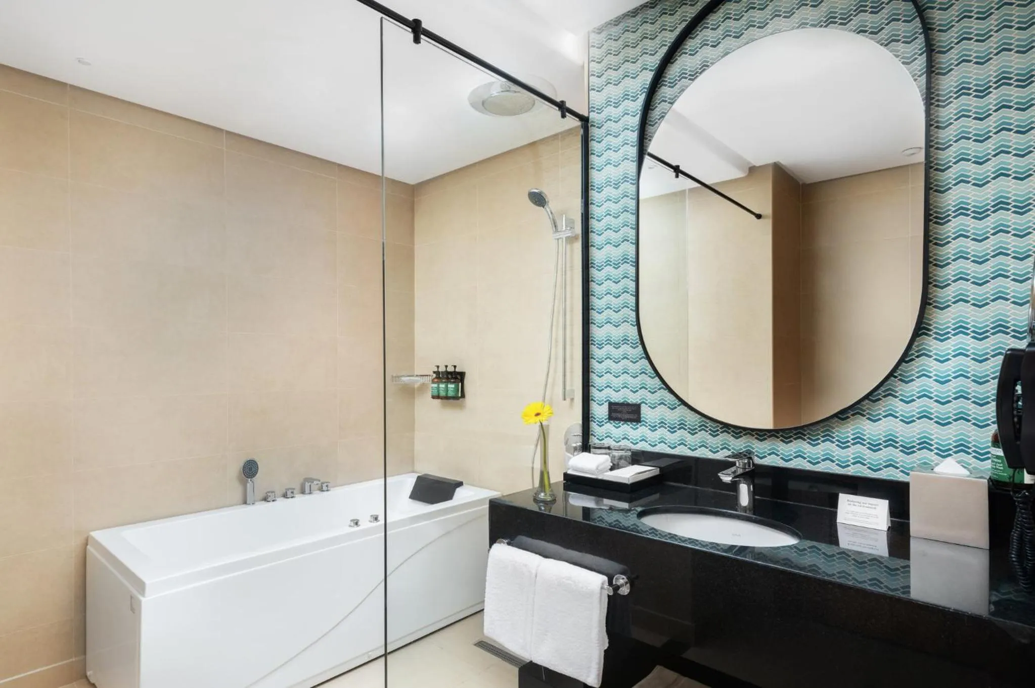 Photo of the whole room in voco Jeddah Gate by IHG