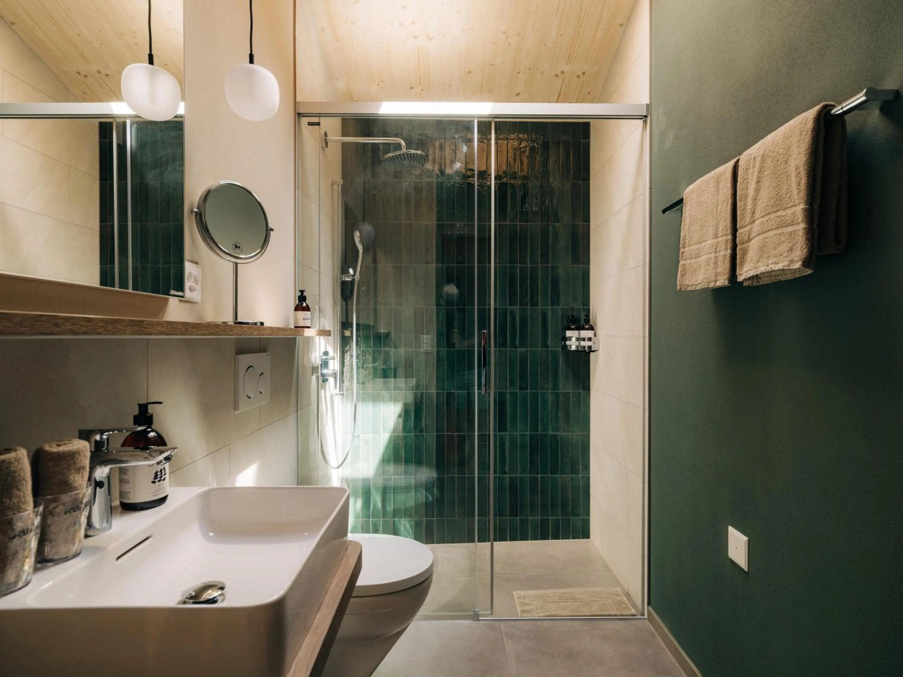 Shower in KURVE Apartments & Lounge