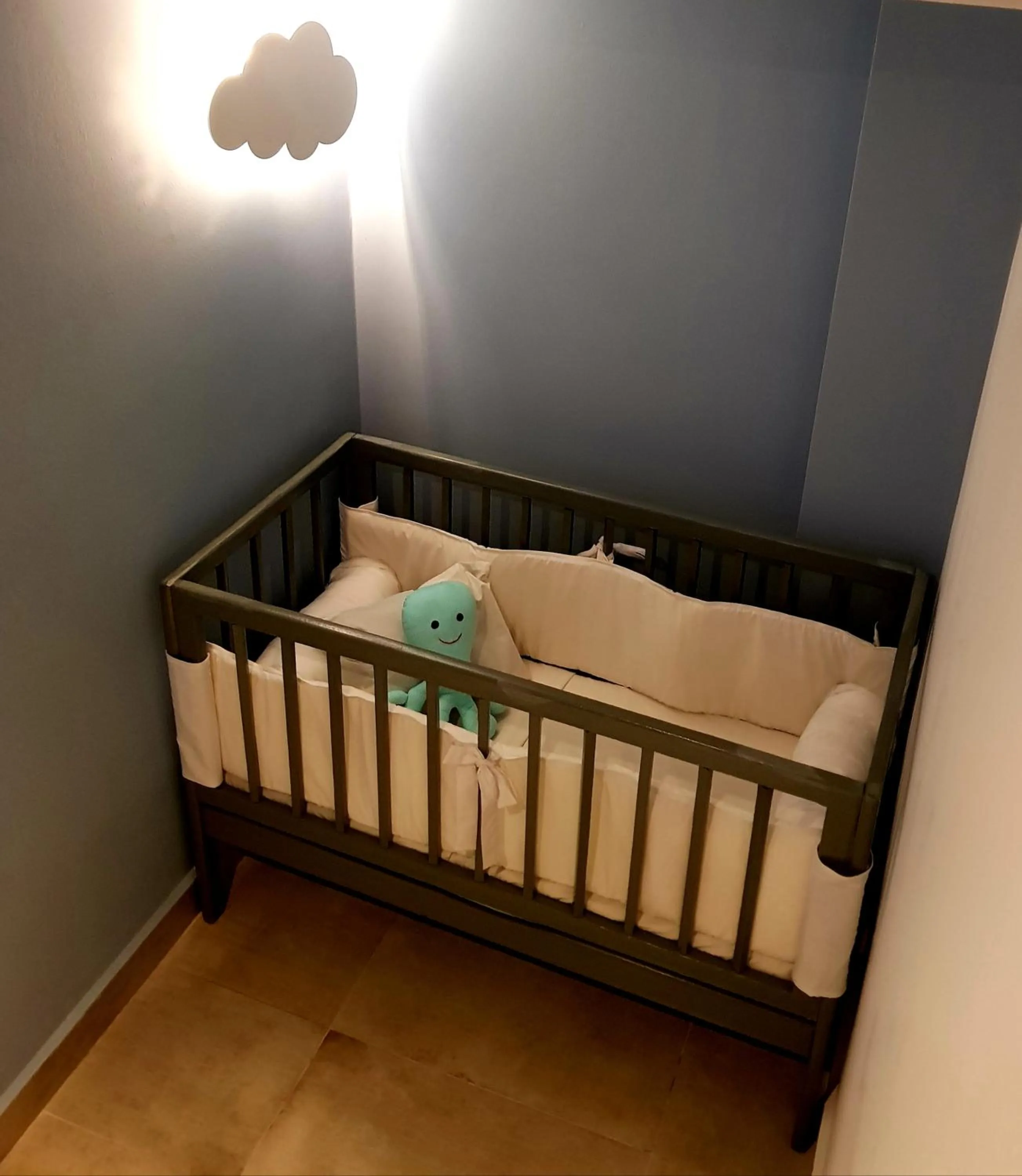 cot, Bed in GoldMen Vila do Mar Natal