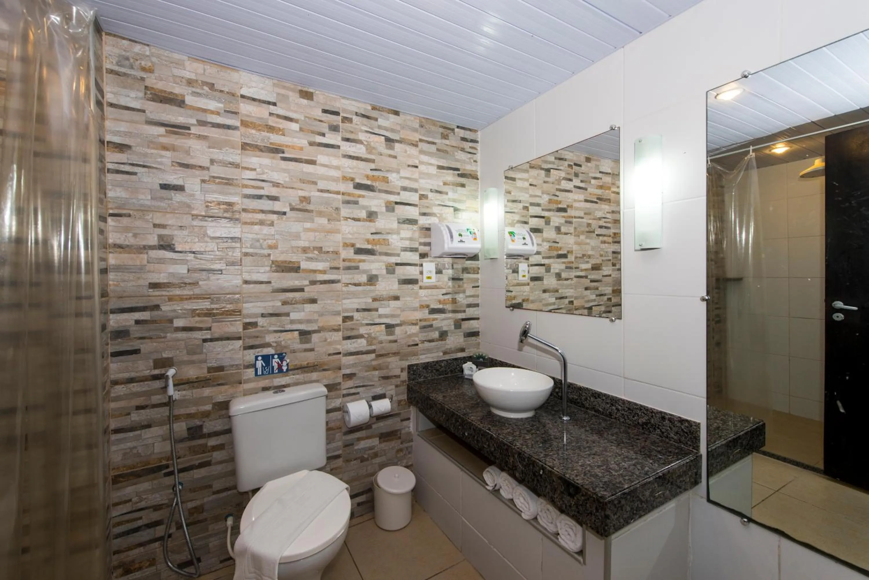 Toilet in GoldMen Vila do Mar Natal