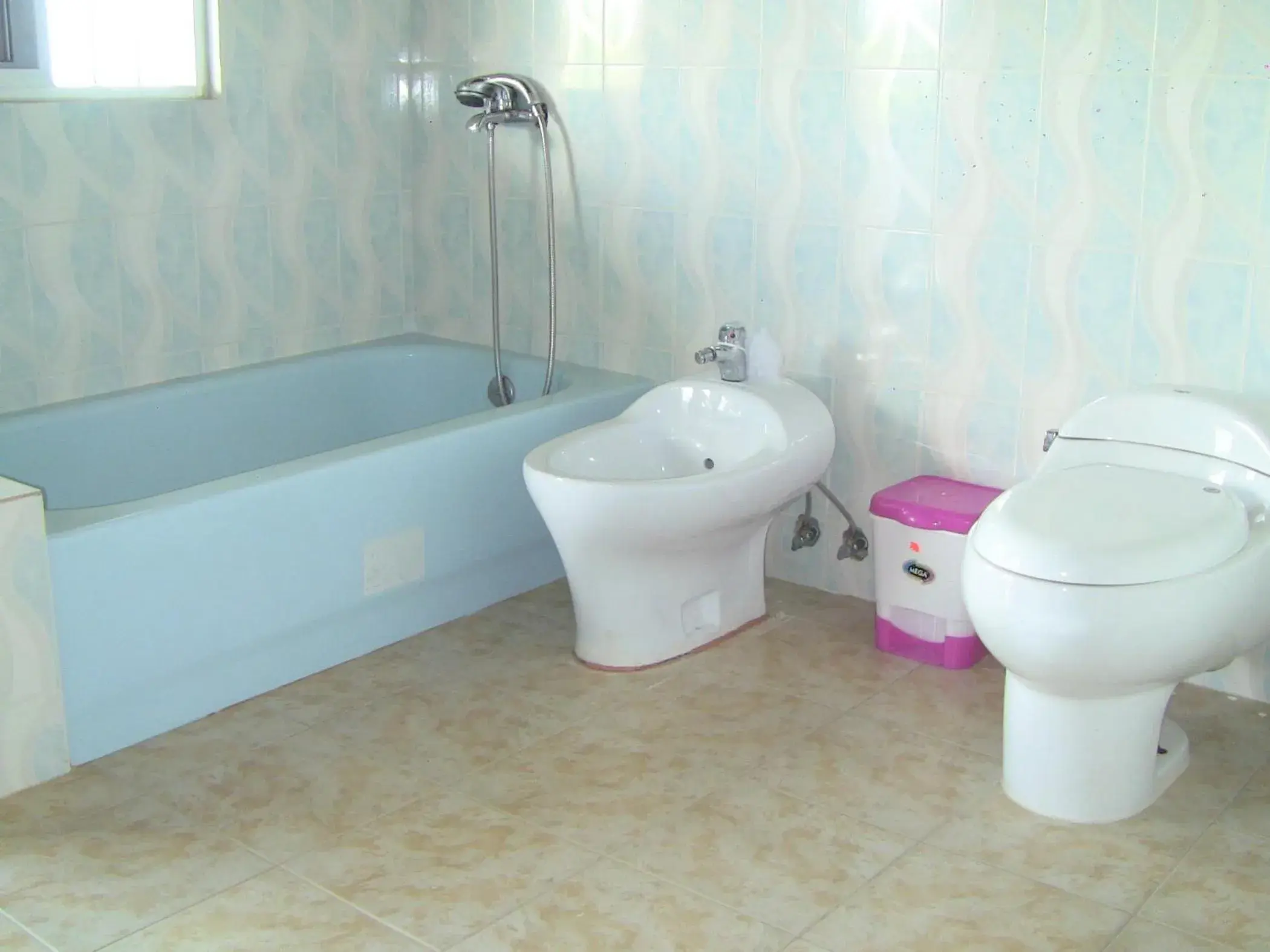 Deluxe Single Room with Shared Bathroom in Castillo Romano Deluxe Single Room with Shared Bathroom in Castillo Romano