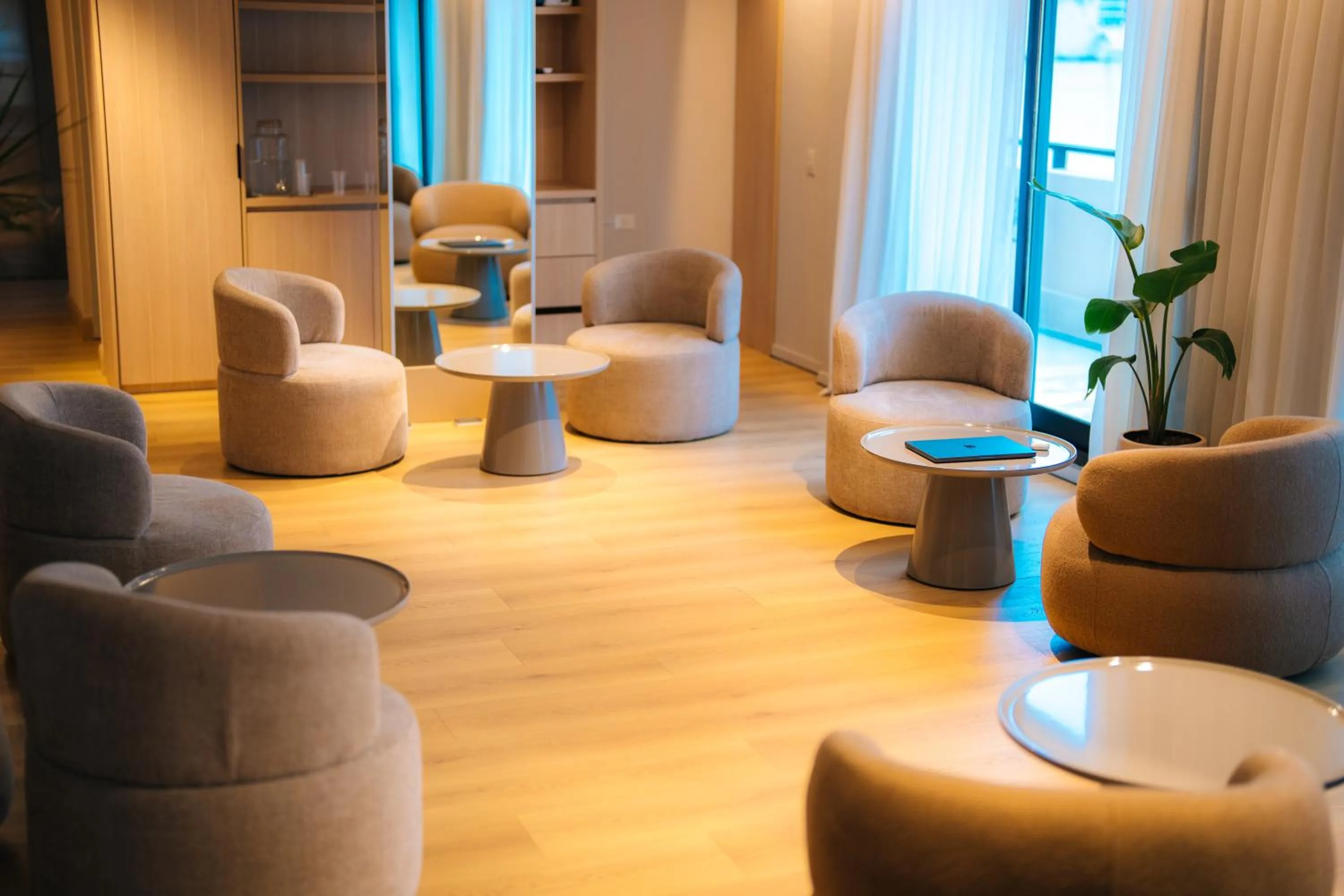 Business facilities in Vilon Recoleta Hotel