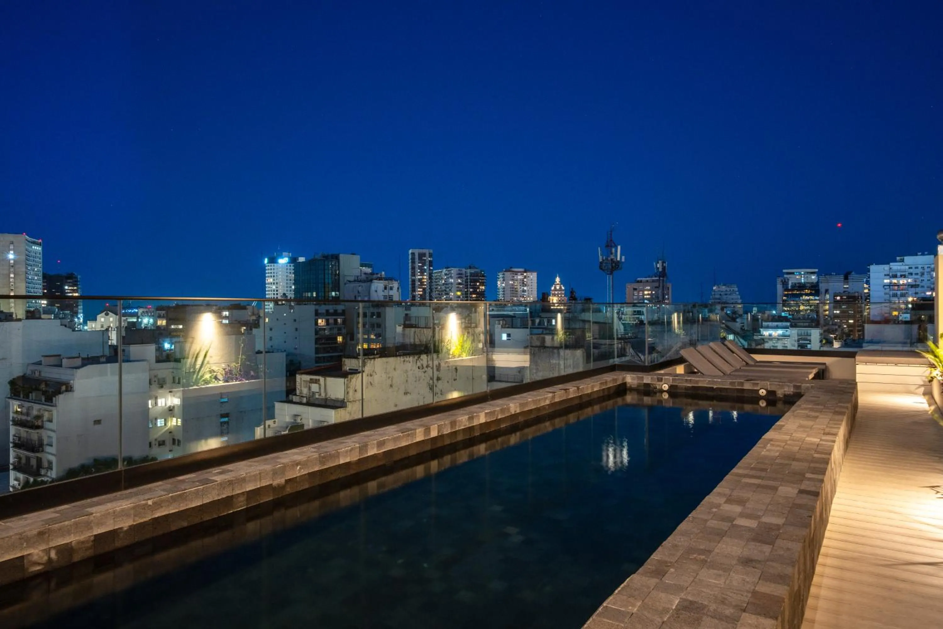 Swimming pool in Vilon Recoleta Hotel