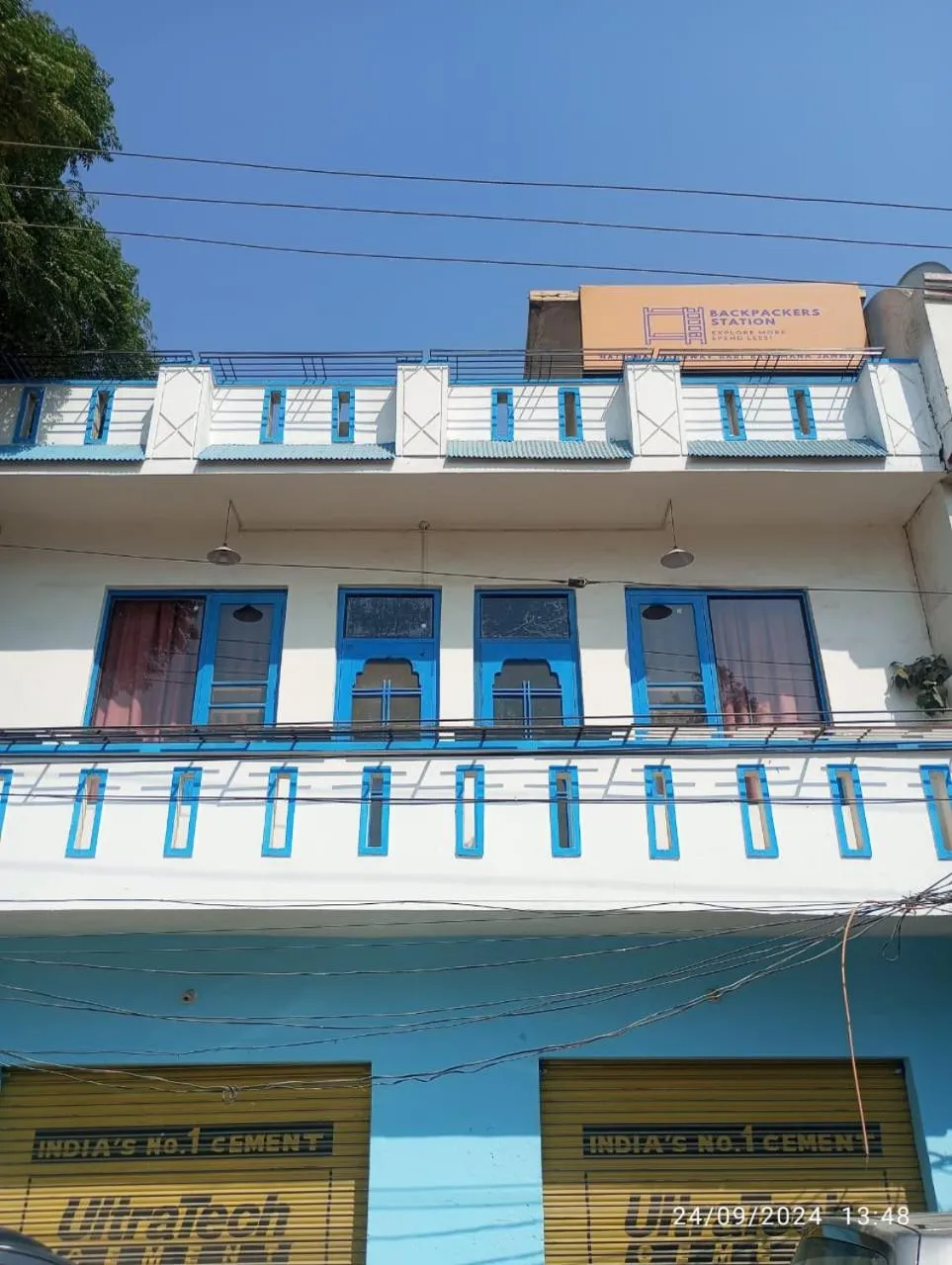 Property building in Backpackers Station