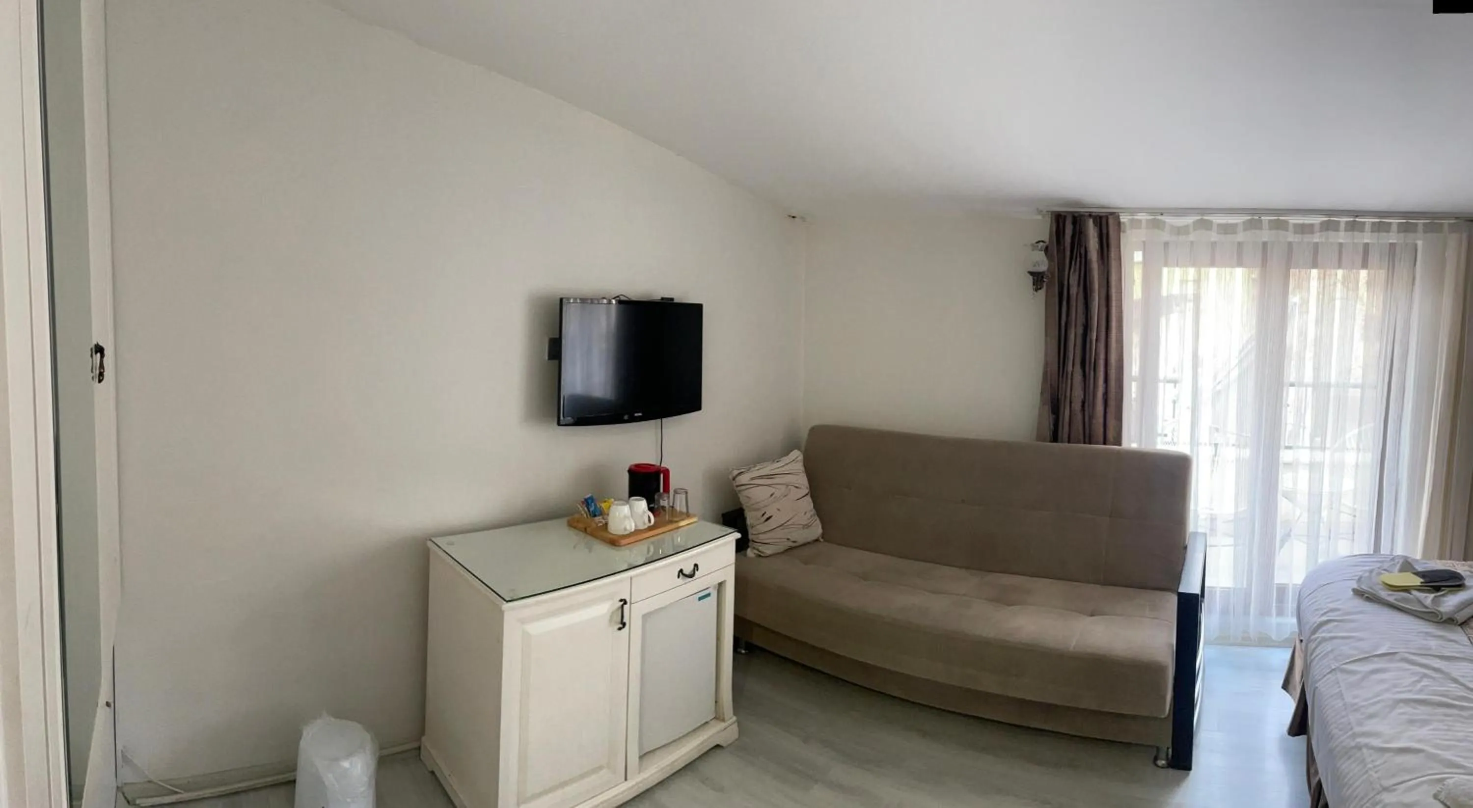 Suite with Balcony in Nacre Boutique Residence