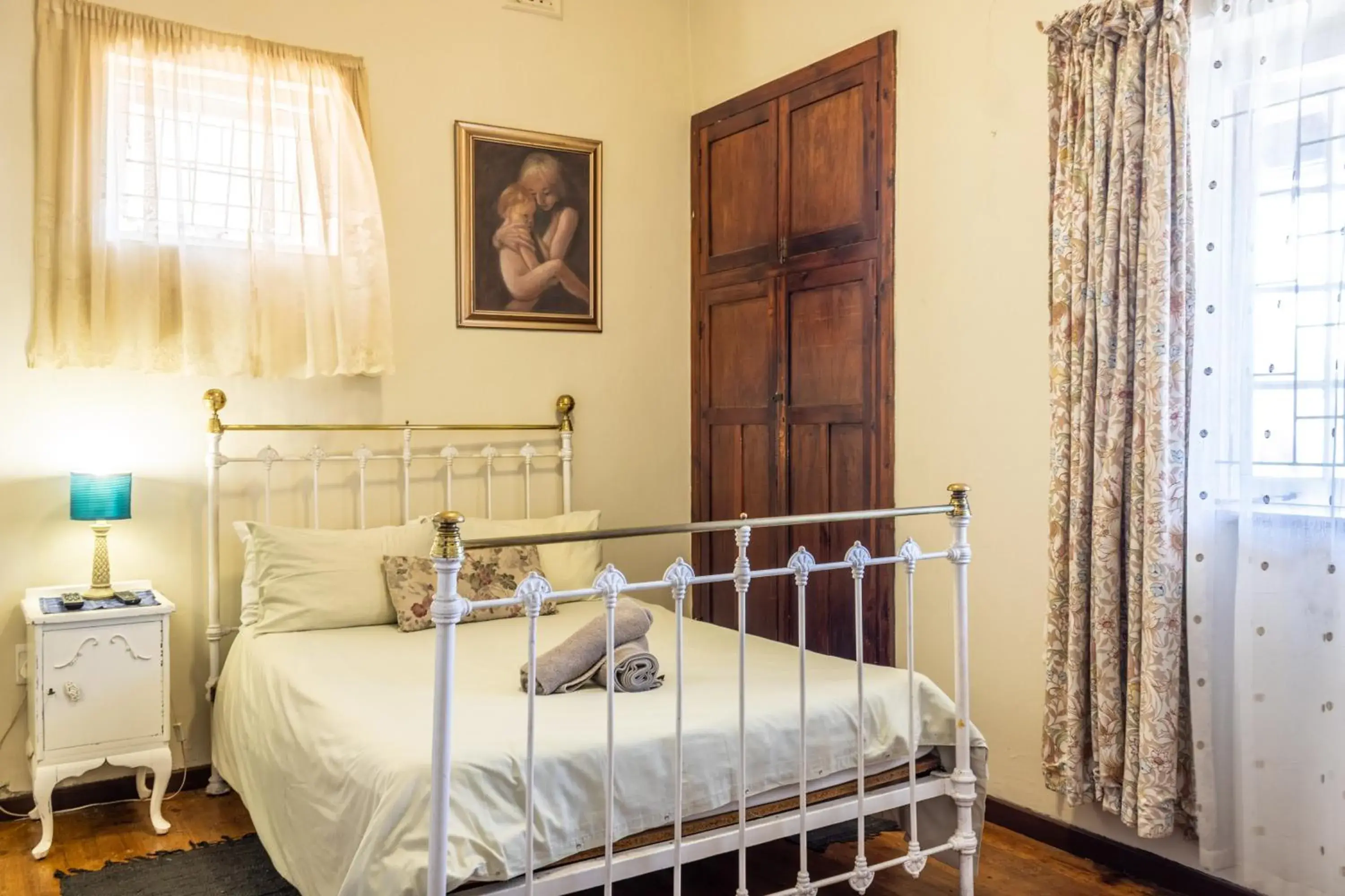 Double Room with Private Bathroom - single occupancy in Bay Vista Guesthouse Double Room with Private Bathroom - single occupancy in Bay Vista Guesthouse