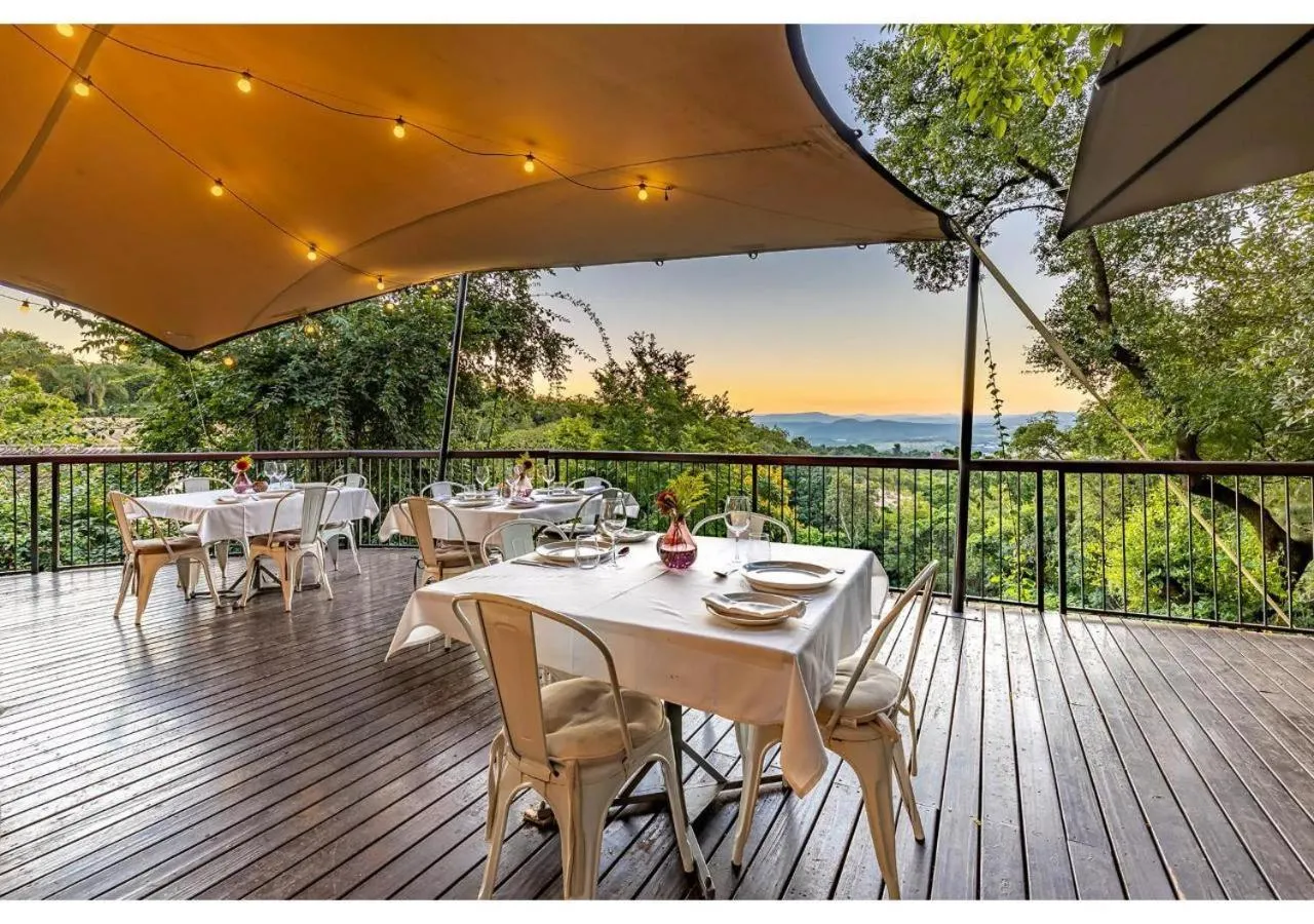 Restaurant/places to eat in Sheppard Boutique Hotel