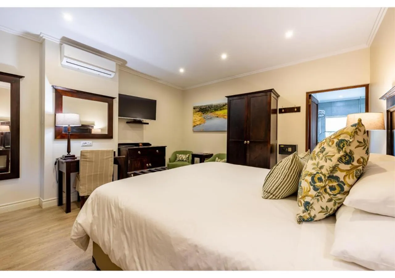 Bed in Sheppard Boutique Hotel