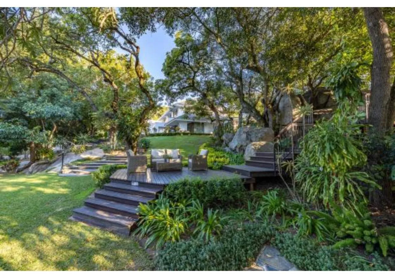 Garden in Sheppard Boutique Hotel