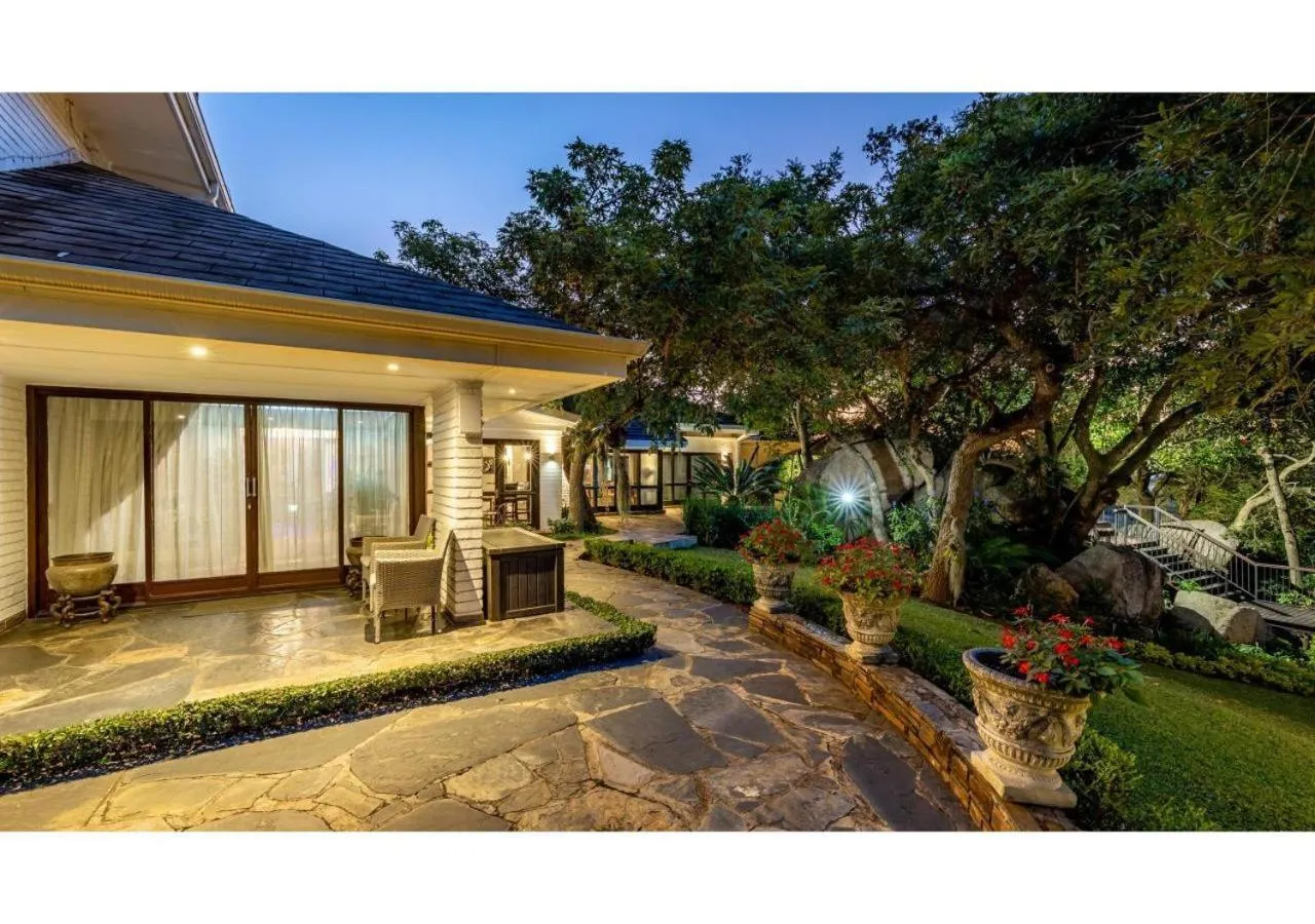 Property building in Sheppard Boutique Hotel