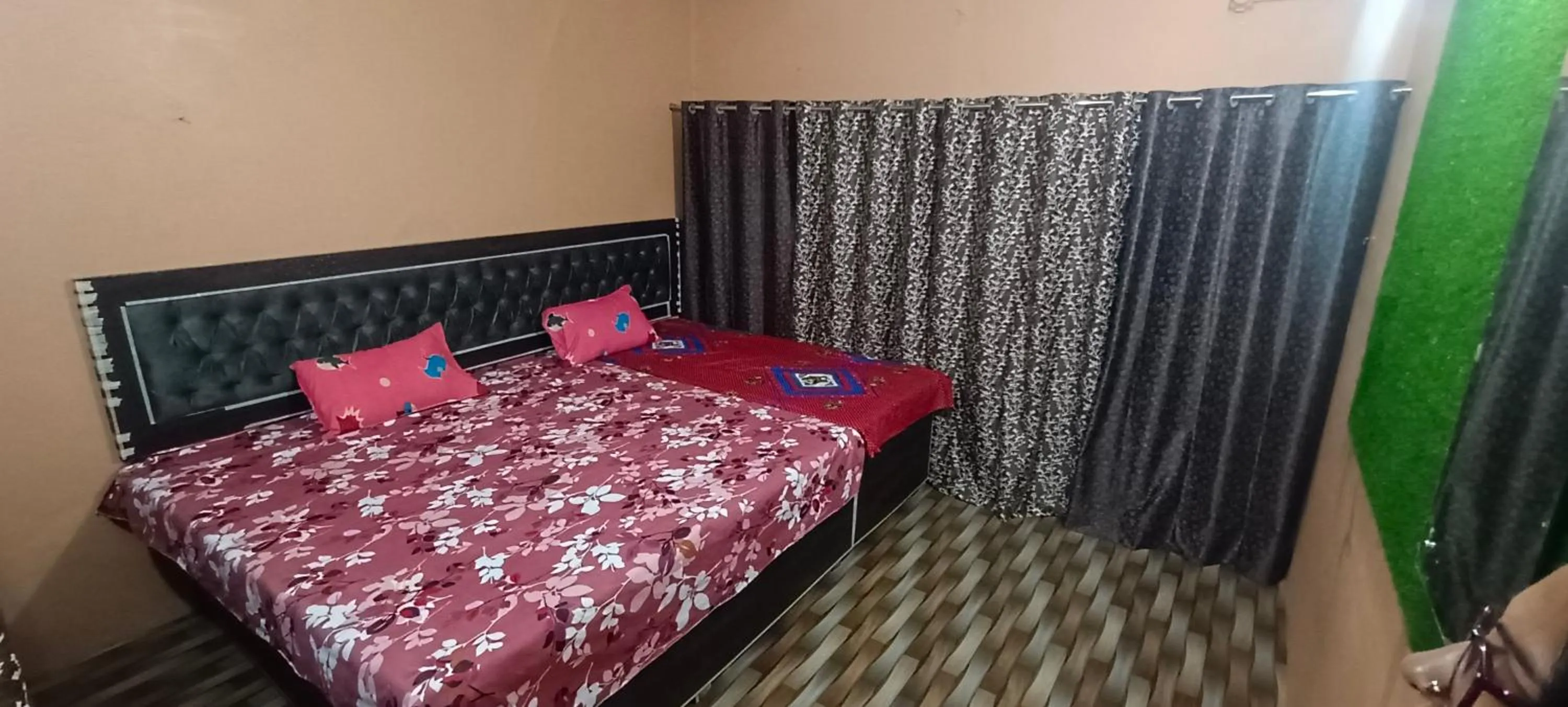 Bed in Shree Gopal Niketan