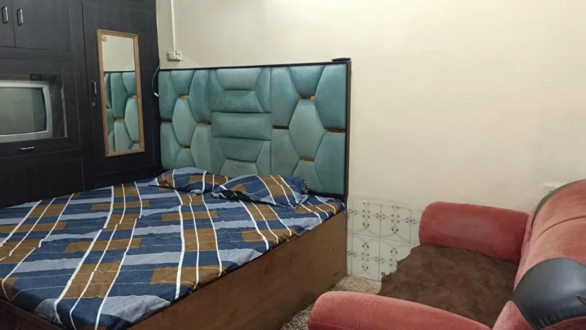 Bed in Shree Gopal Niketan