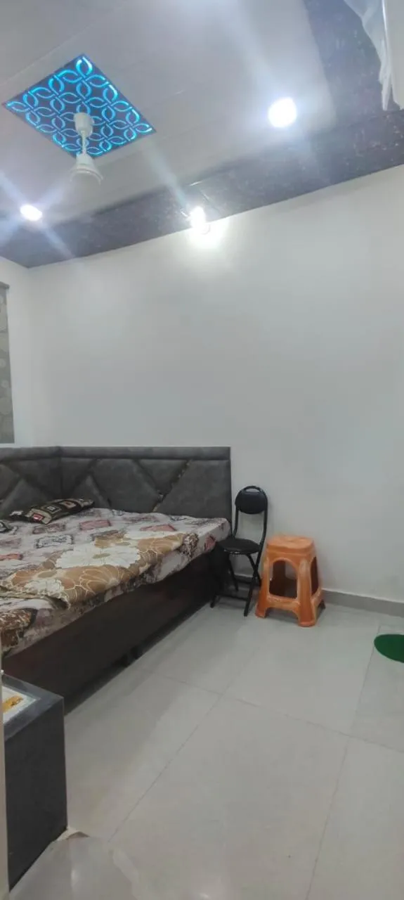 Bed in Shree Gopal Niketan