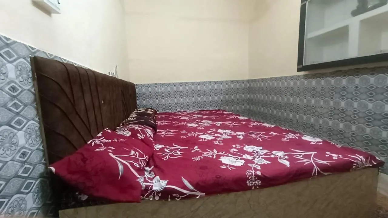 Bed in Shree Gopal Niketan