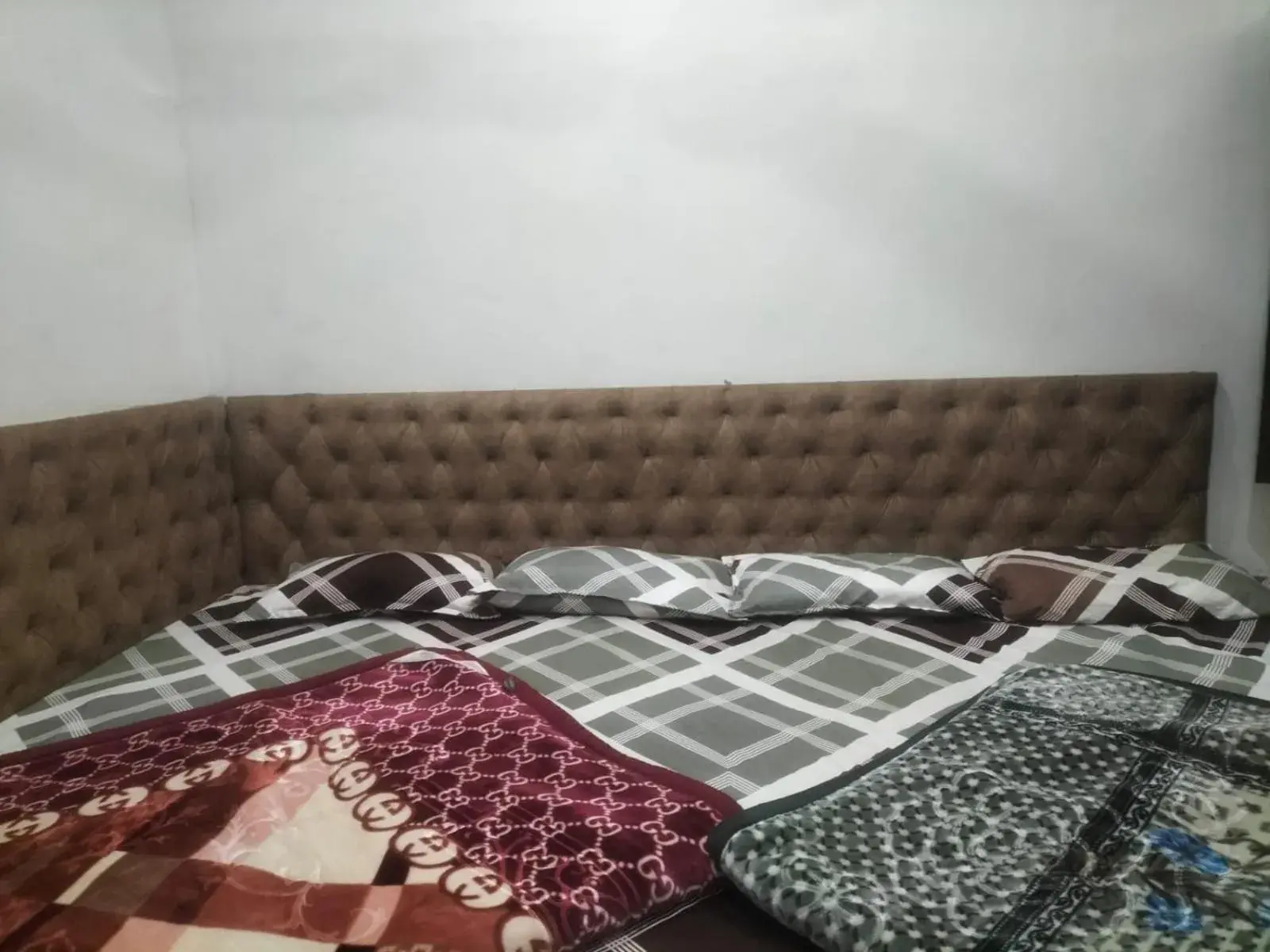 Deluxe Family Room - single occupancy in Shree Gopal Niketan Deluxe Family Room - single occupancy in Shree Gopal Niketan