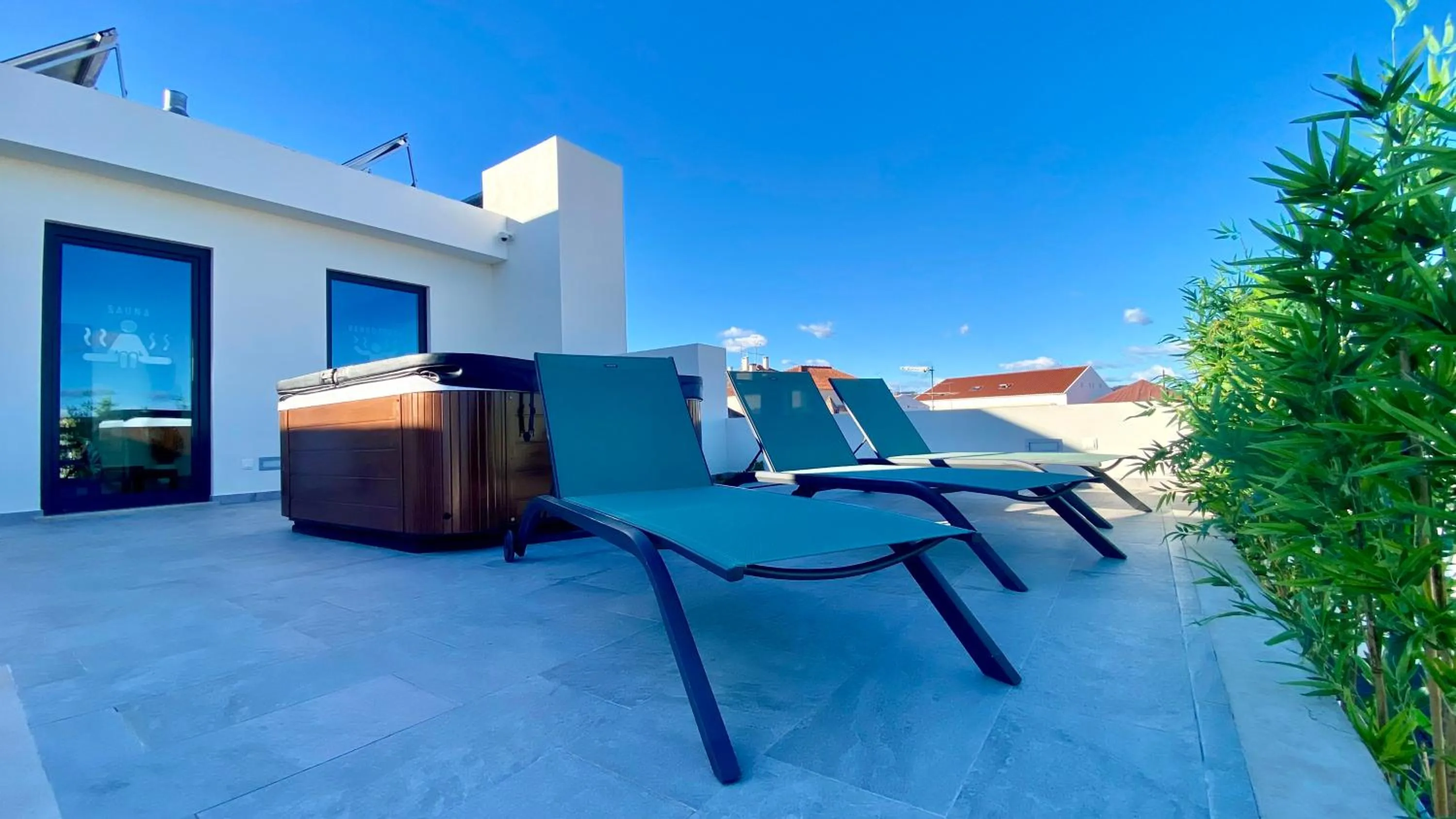 Hot Tub in SIENNA Hotel