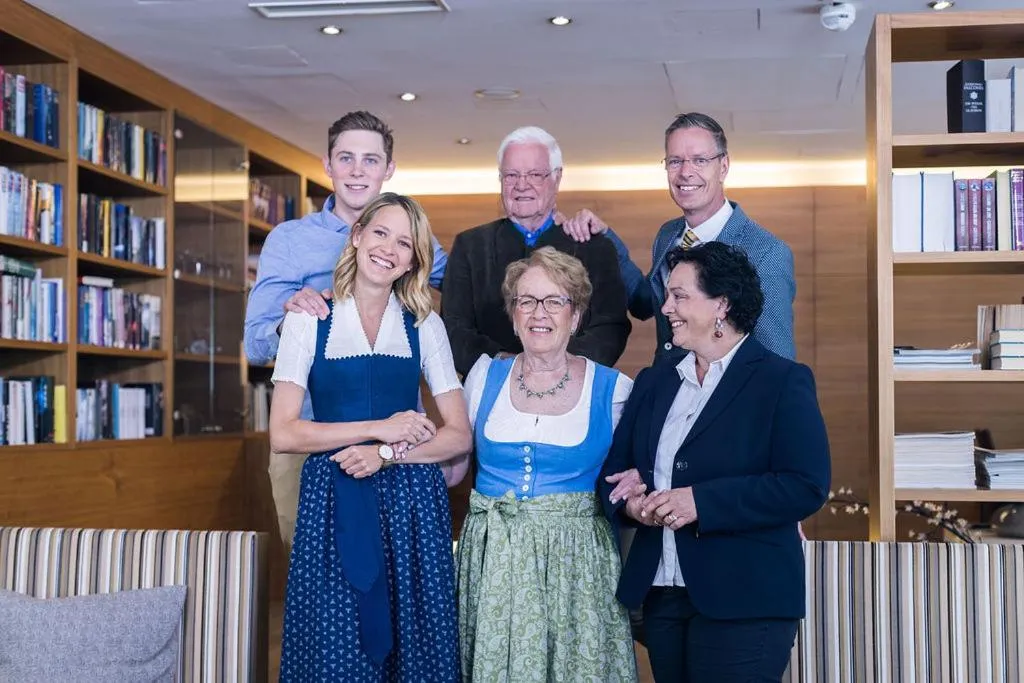 Staff in Hotel Sportalmmm, Hoch-Genuss