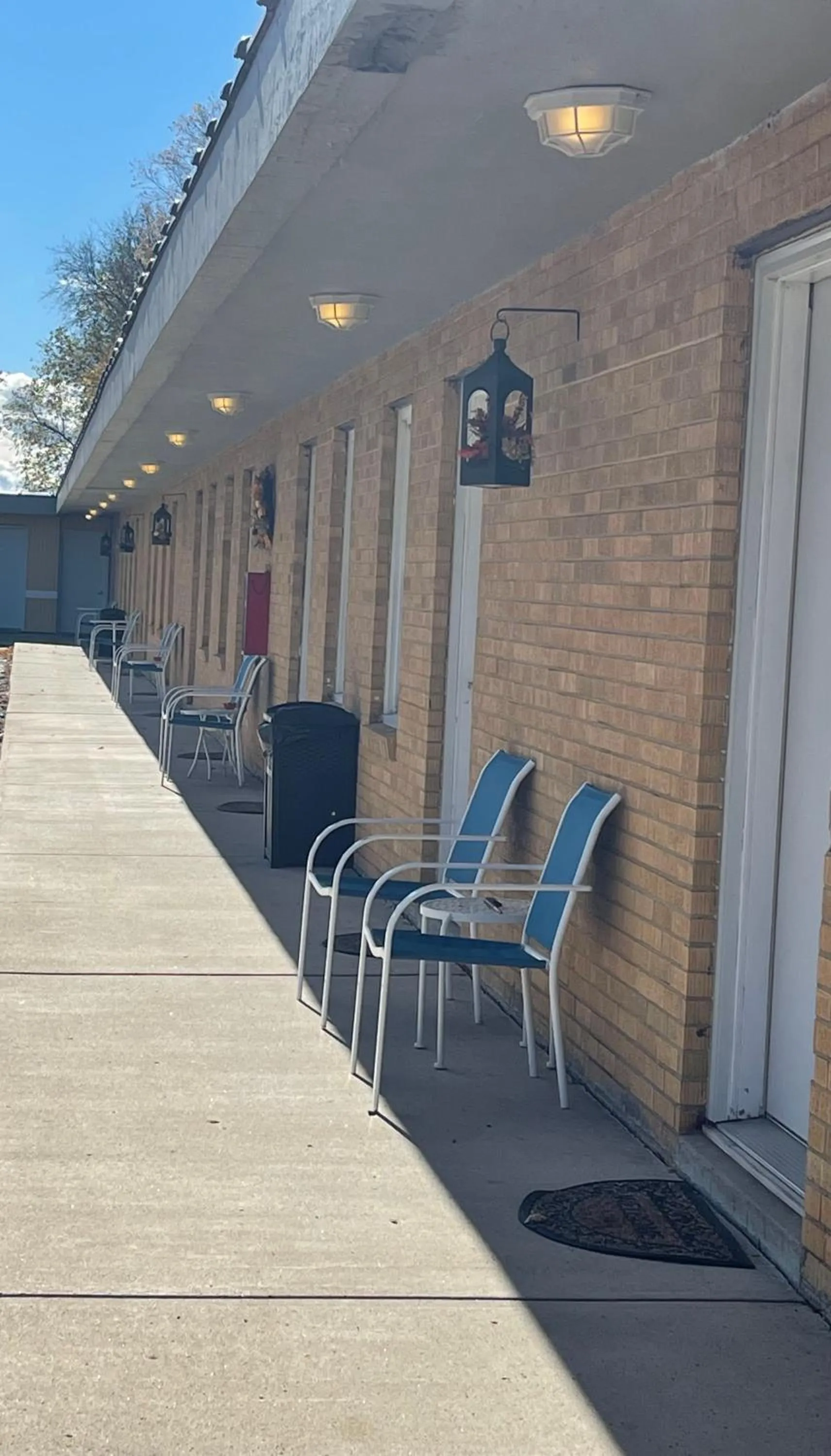 Patio in Highland Court Motel
