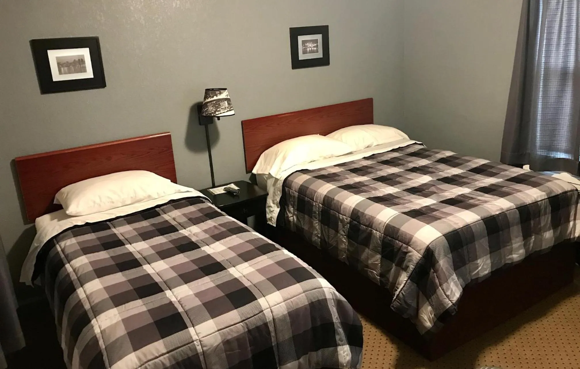 Bed in Highland Court Motel