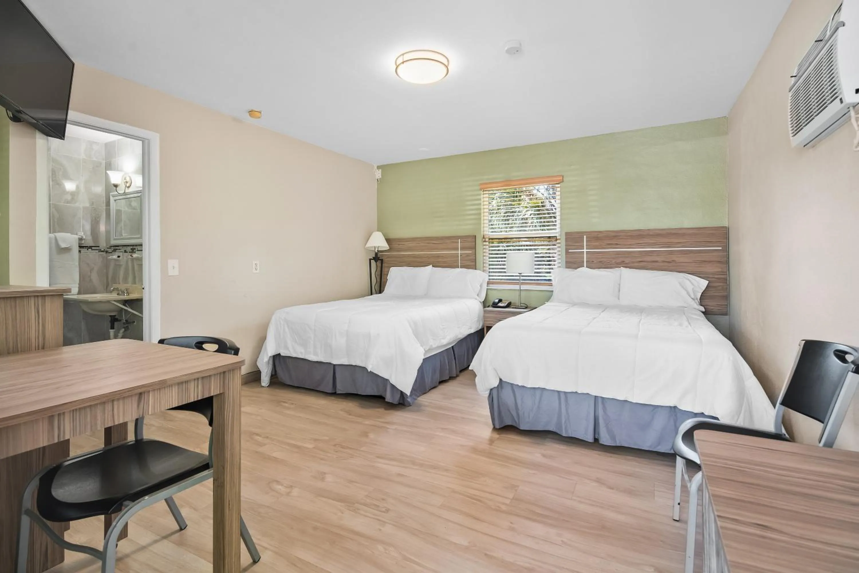 Bed in Tamiami Motel