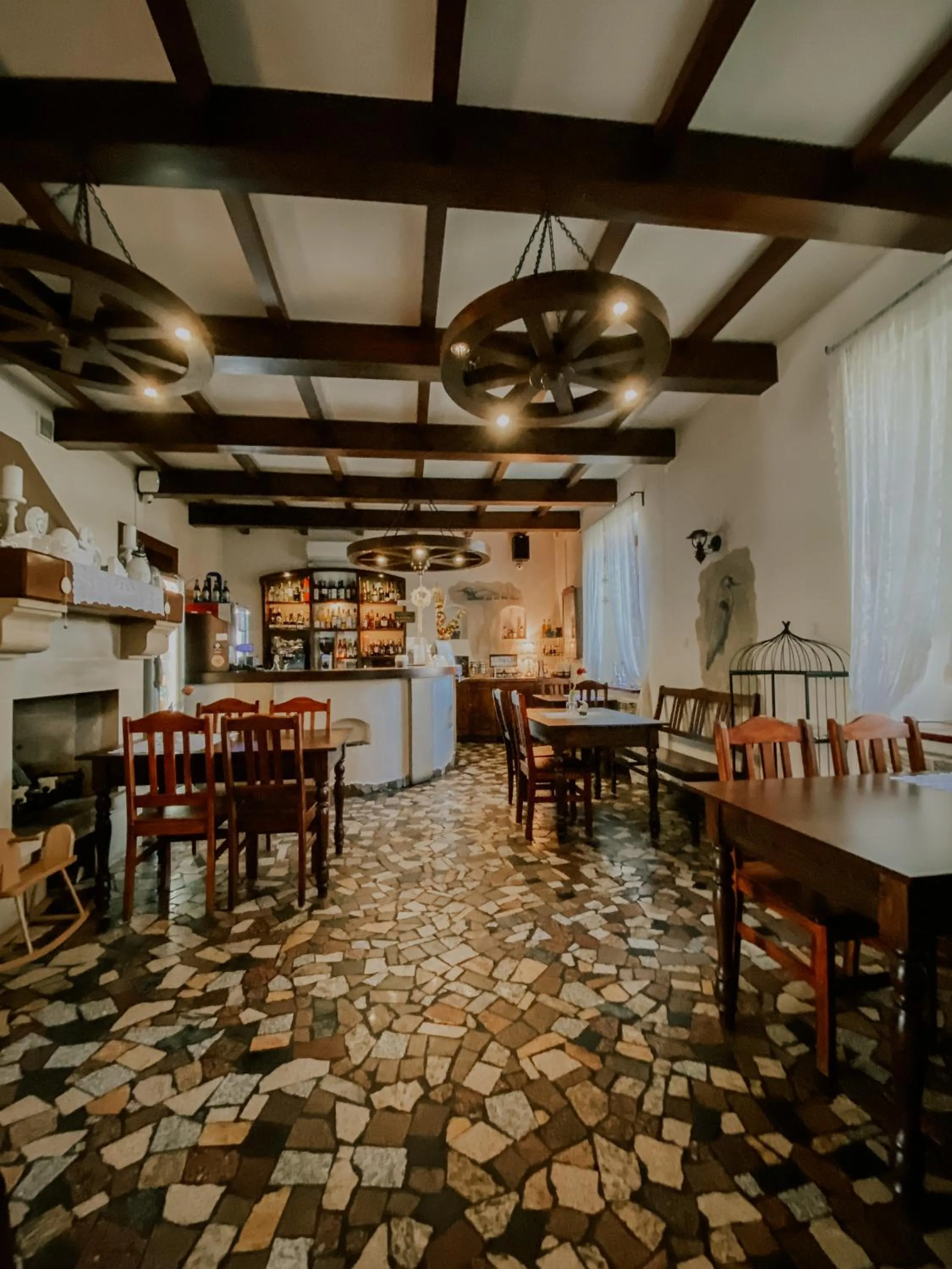 Restaurant/places to eat in Dwór Mościbrody