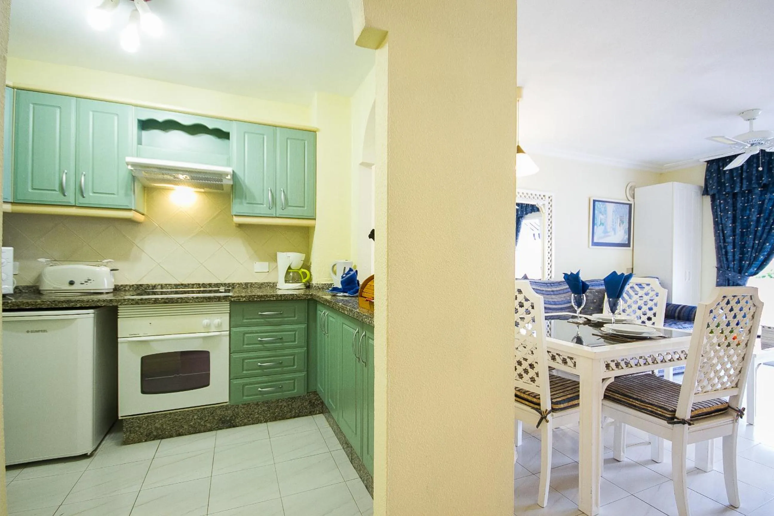 Kitchen or kitchenette in Ona Los Claveles