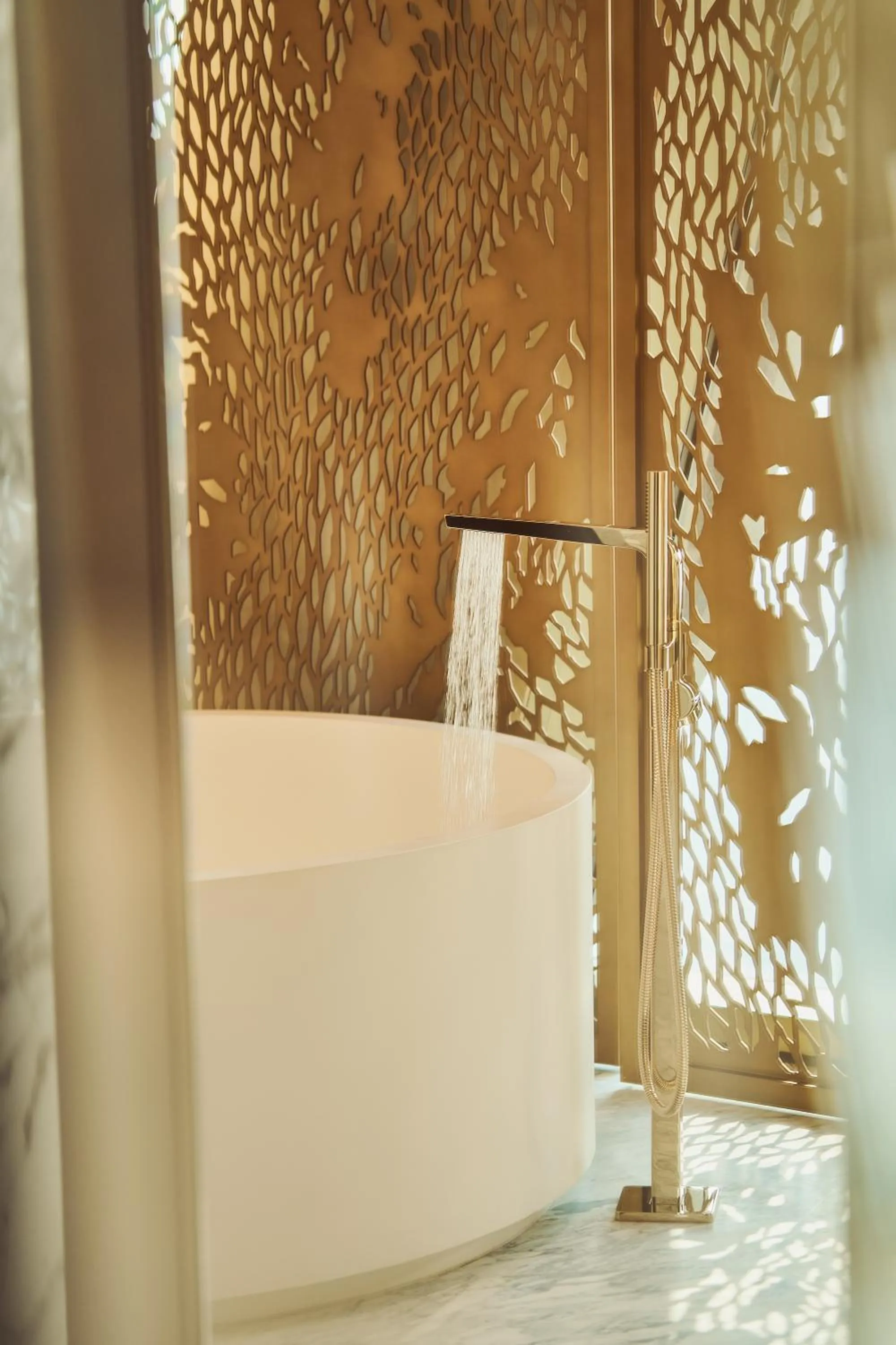 Bath in Mandarin Oriental Downtown, Dubai