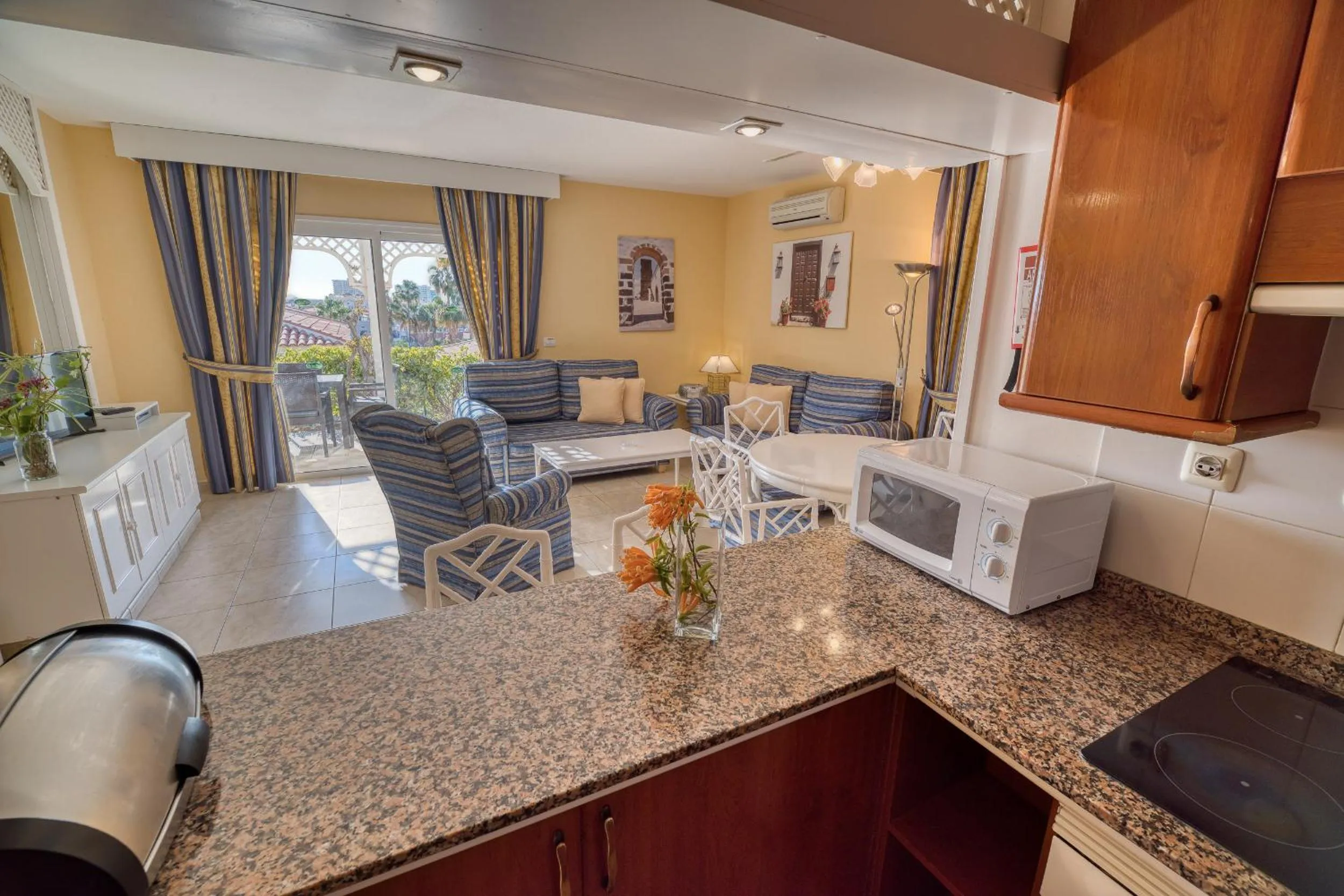 Coffee/tea facilities in Ona Sueño Azul