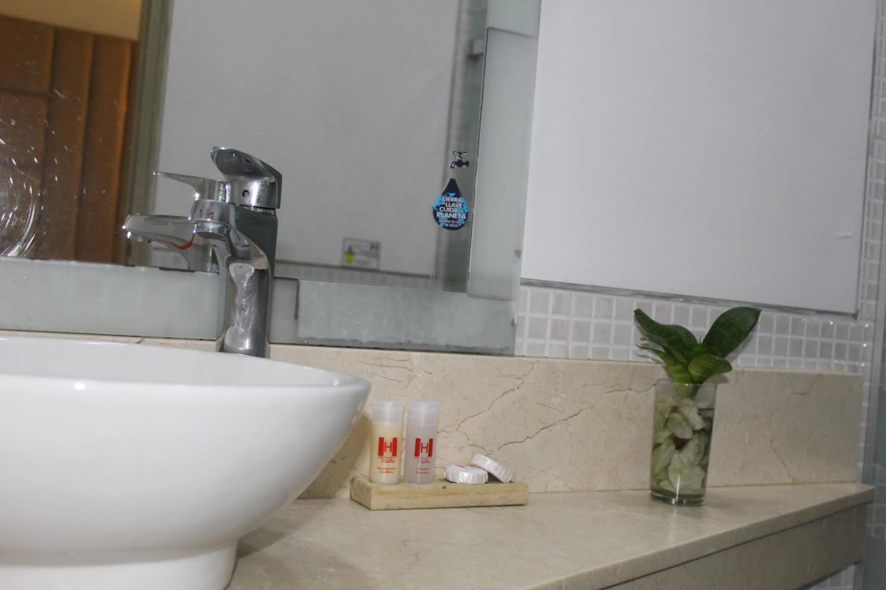 Bathroom in Hotel Merlott Lleras