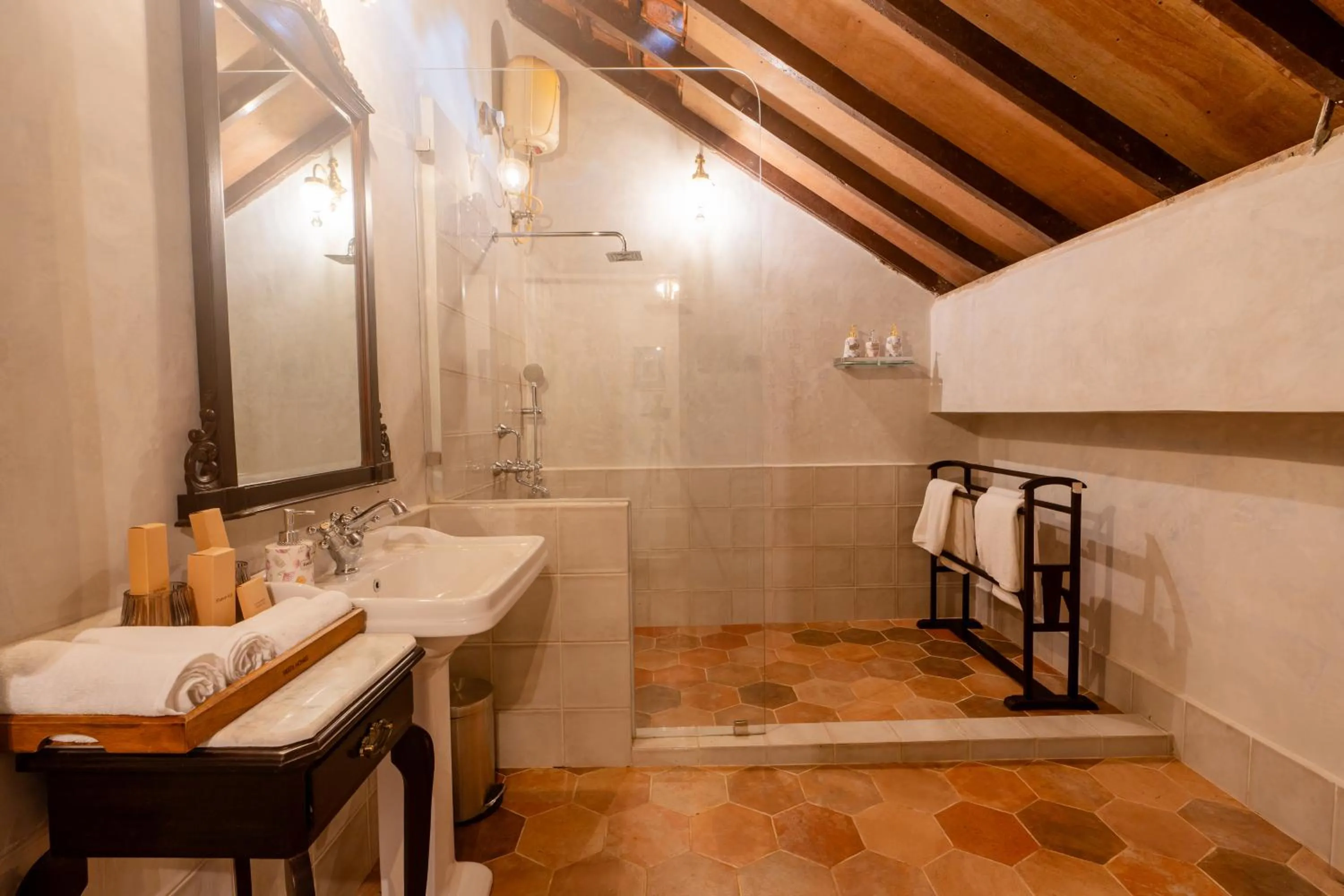 Shower in Mansao Curtorim - A CGH Earth SAHA Experience