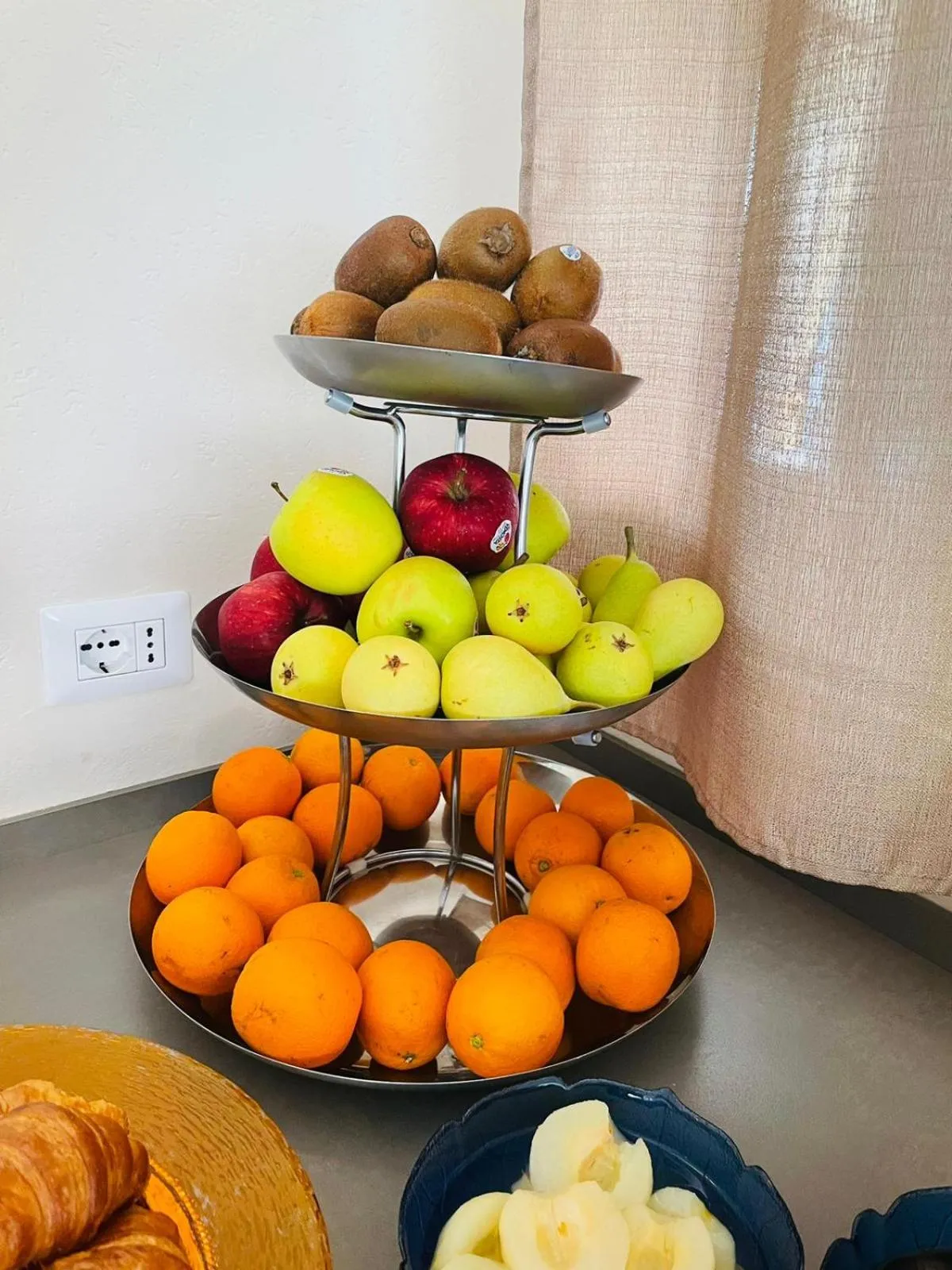 Breakfast in Hotel Bougainville