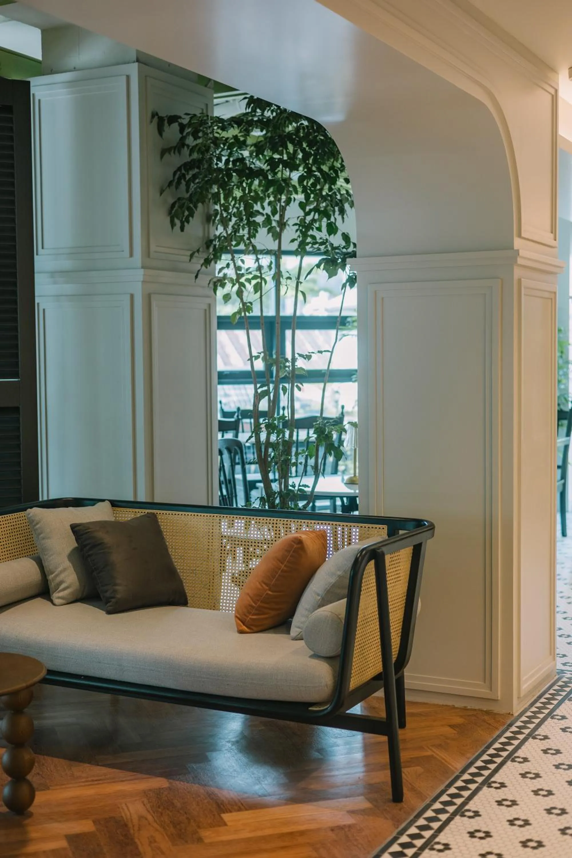 Restaurant/places to eat in Legacy Hill Hotel