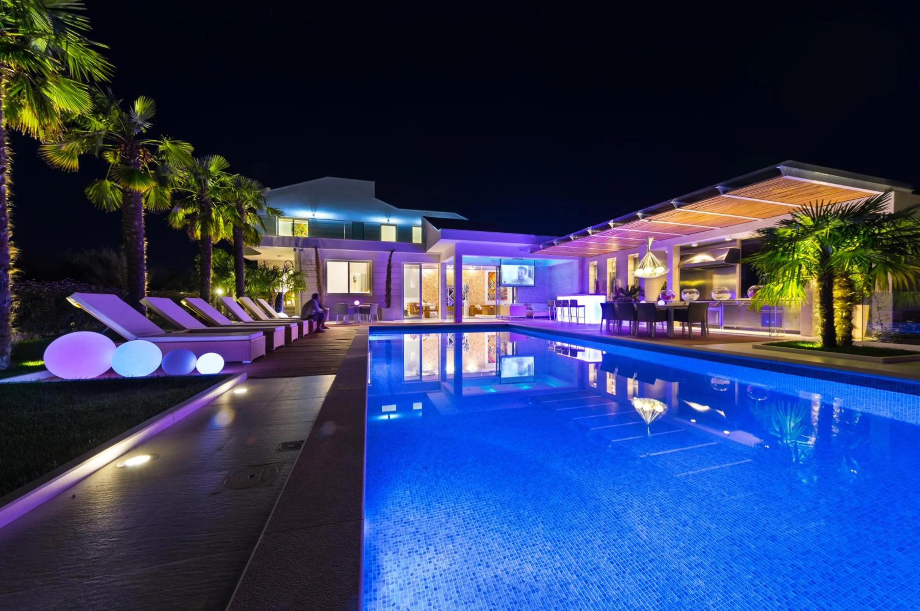 Villa Petra, Luxury Villa & Private Yacht Experience near Zrće Beach, Pag