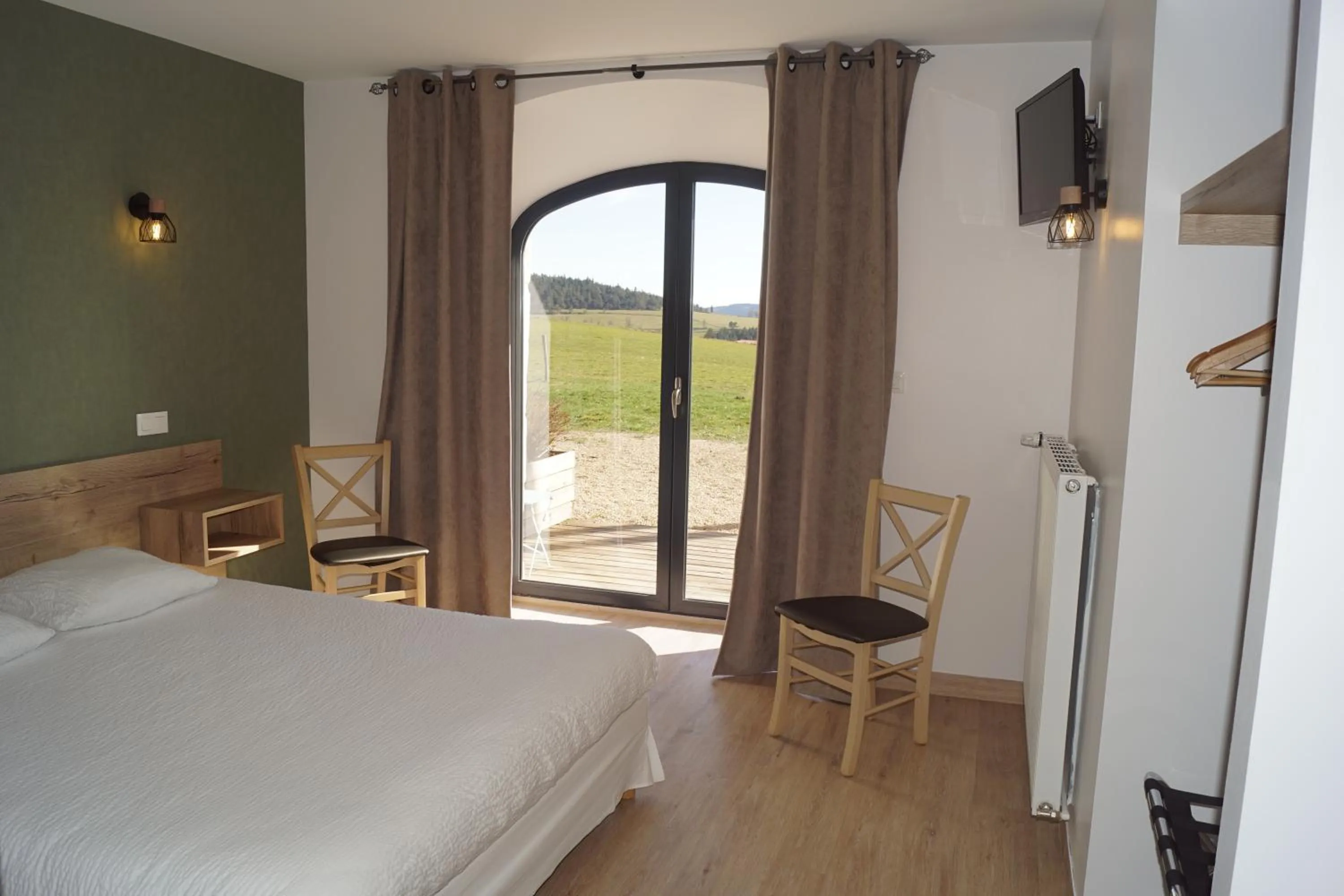 Balcony/Terrace, Bed in Auberge des Myrtilles