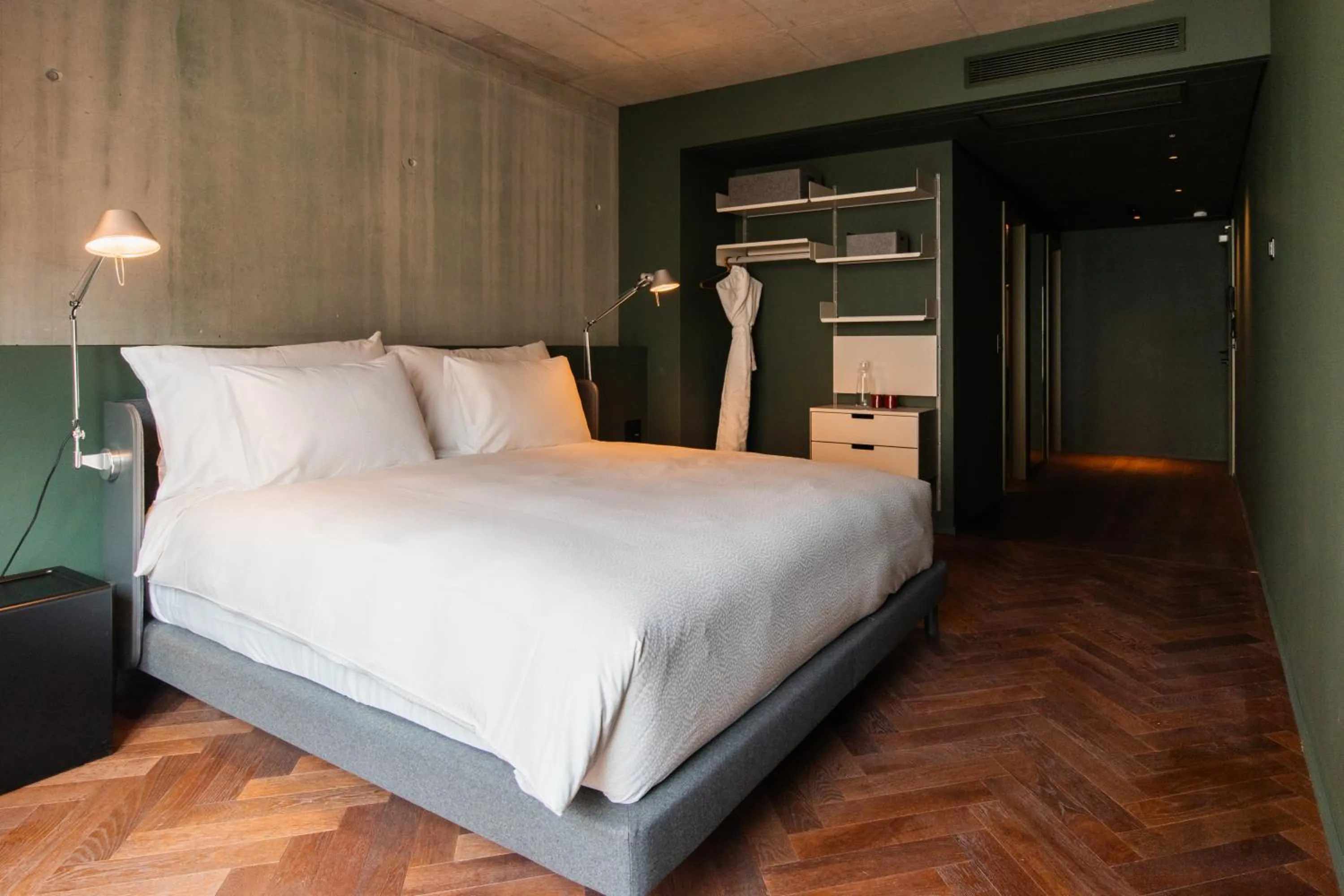 Deluxe Double Room with Bath in Hôtel Borsari, A Member of Design Hotels