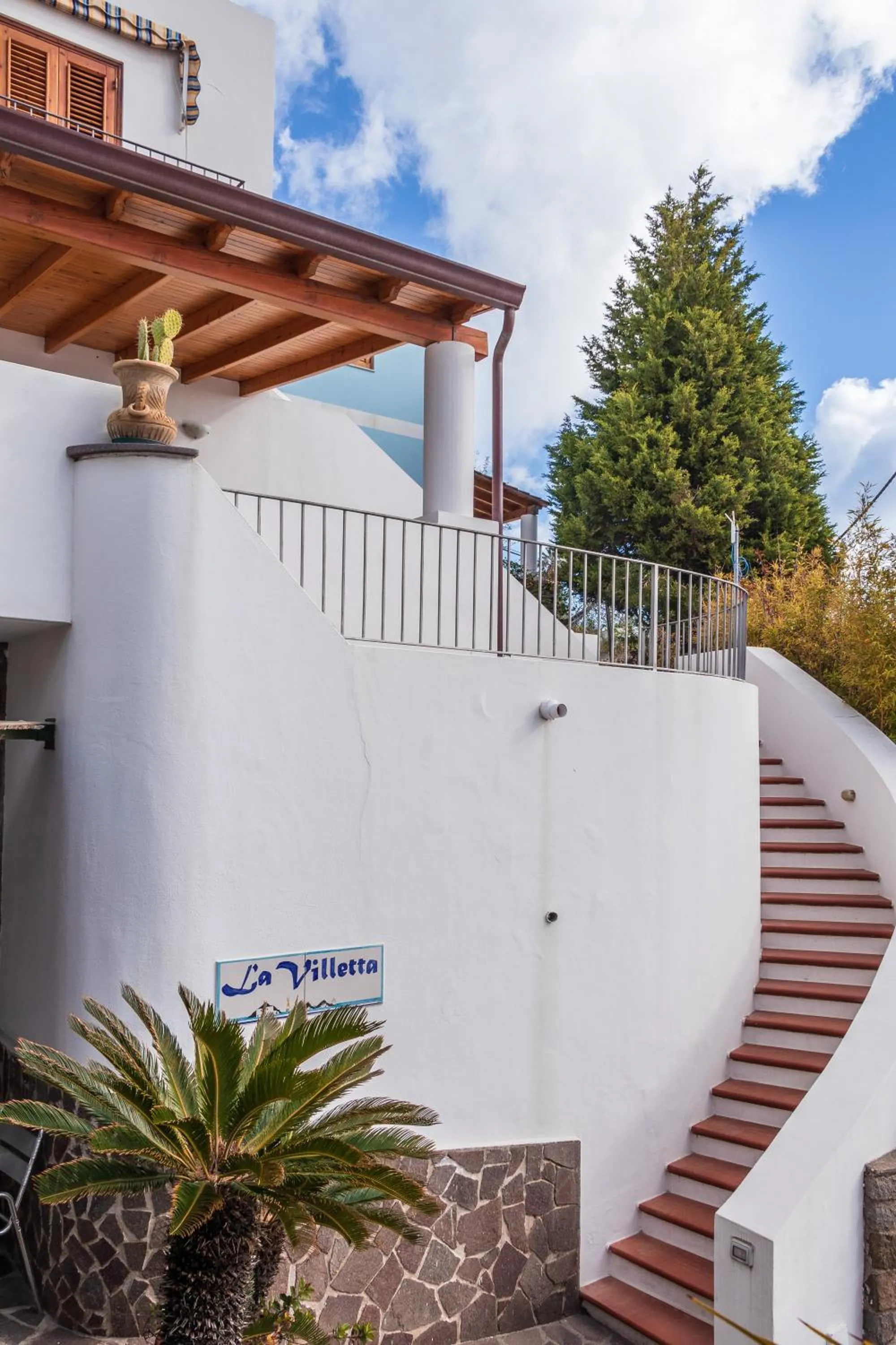 Property building in Hotel Residence La Villetta