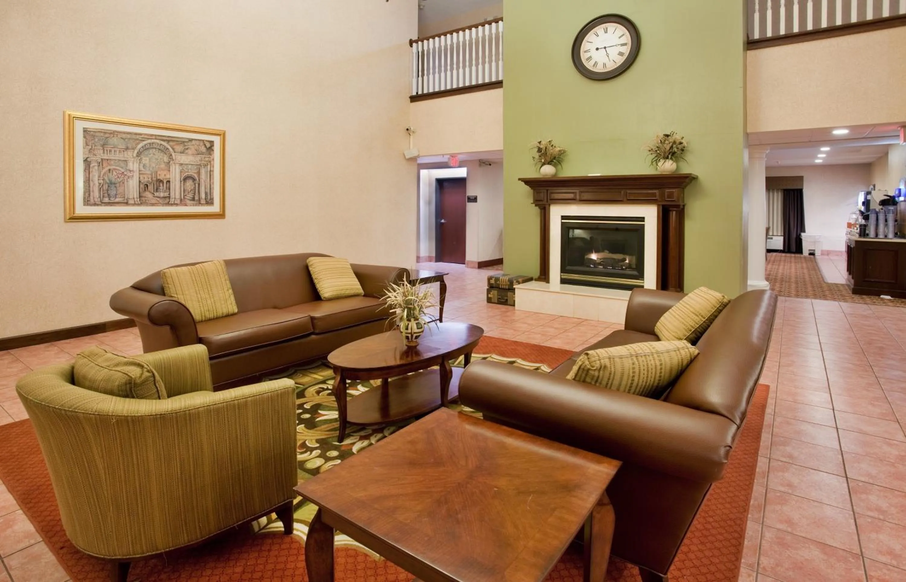 Lobby or reception in Seasons Inn & Suites Highland